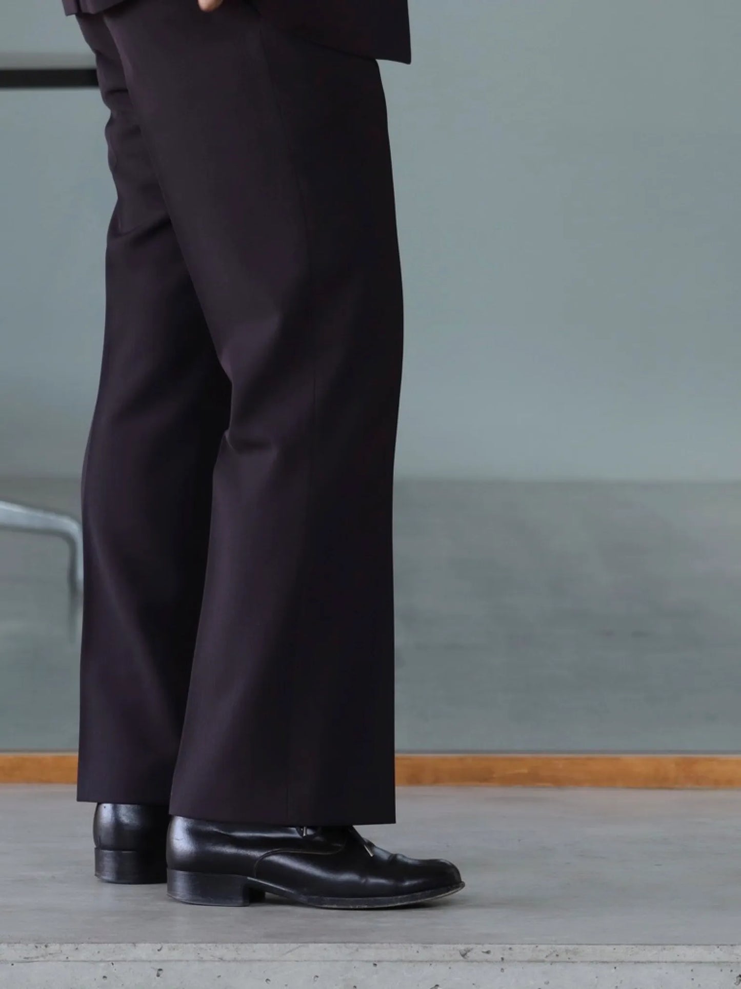 irenisa-semi-flare-trousers-burgundy-7