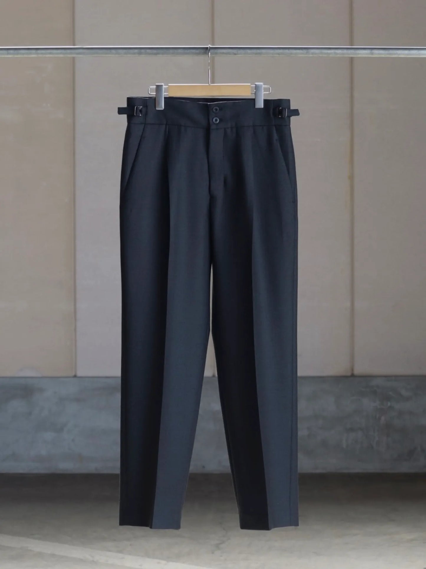 irenisa-one-tuck-straight-trousers-smoke-gray-1