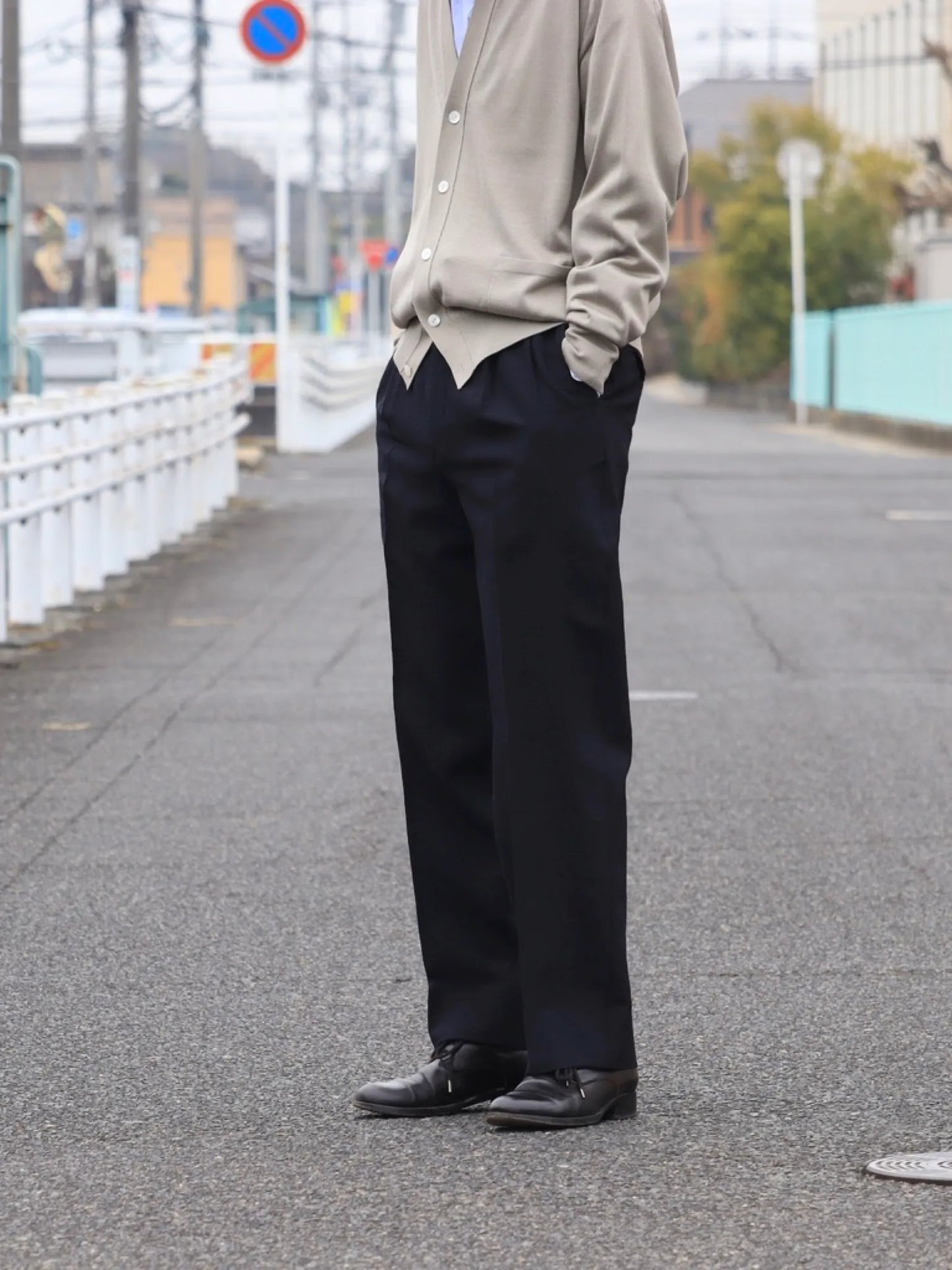 herill-woolmohair-trousers-navy-6