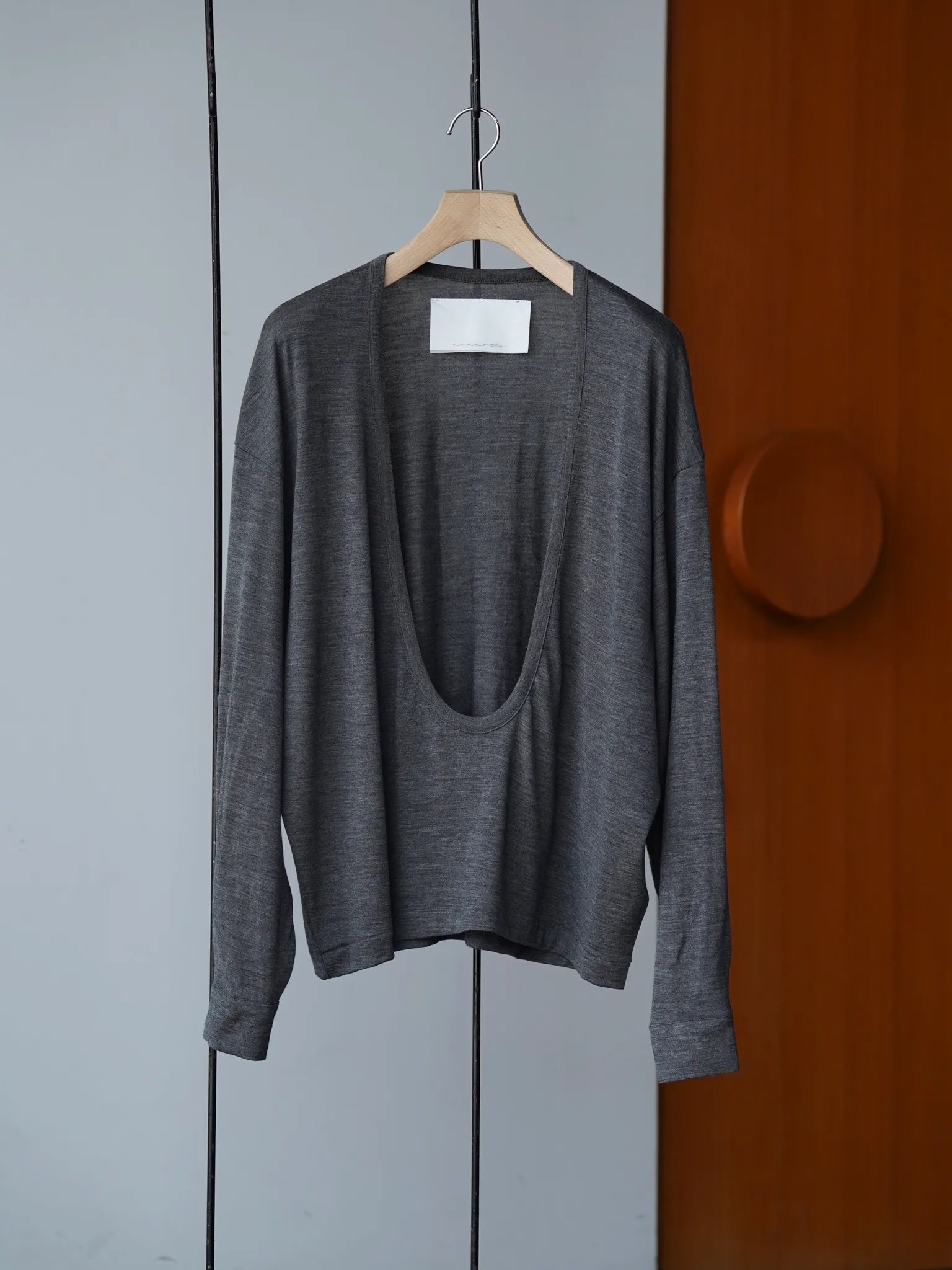 最終出品 <nonnotte>24AW DrapingPulloverShirt nonnotte Drape U Pullover with Cuff Sleeve Charcoal | CASANOVA&CO