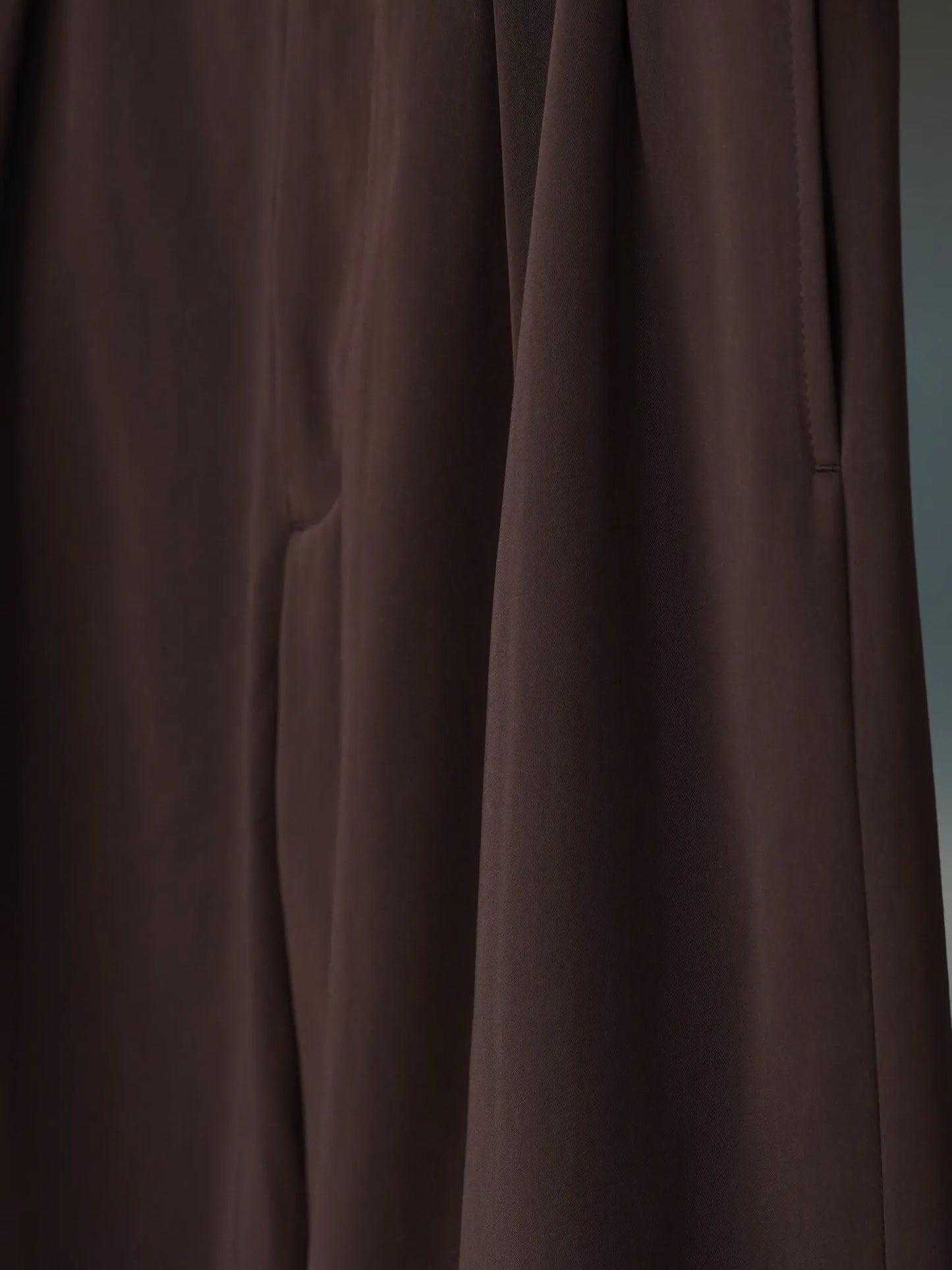 irenisa-belted-tapered-pants-dark-brown-4