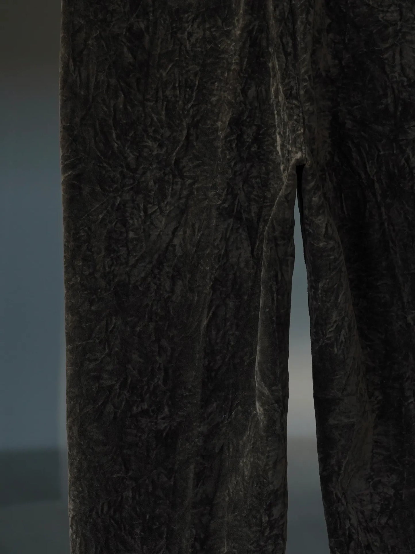 irenisa-one-tuck-straight-trousers-dark-brown-3