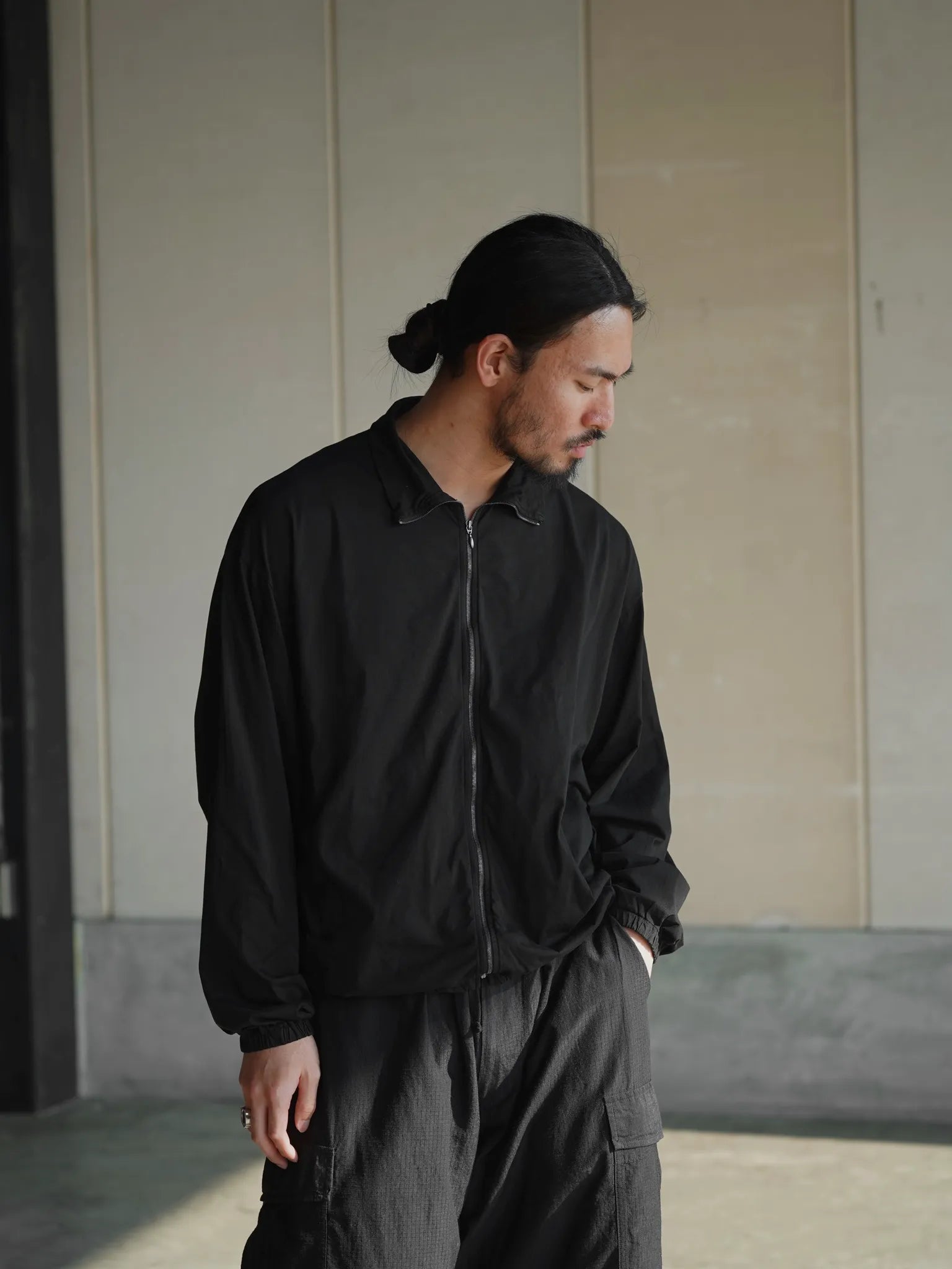 COMOLI THINコットン ジップジャケット BLACK | CASANOVA&CO