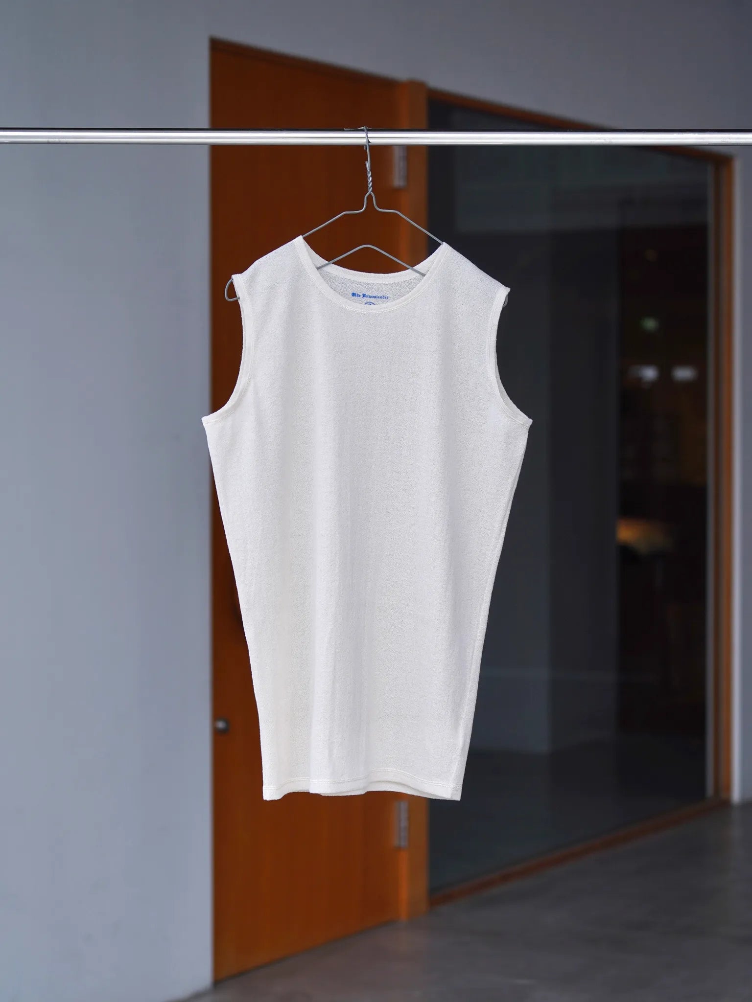 OLDE HOMESTEADER YOUTH [BACK CREPE JERSEY] SLEEVELESS ECRU