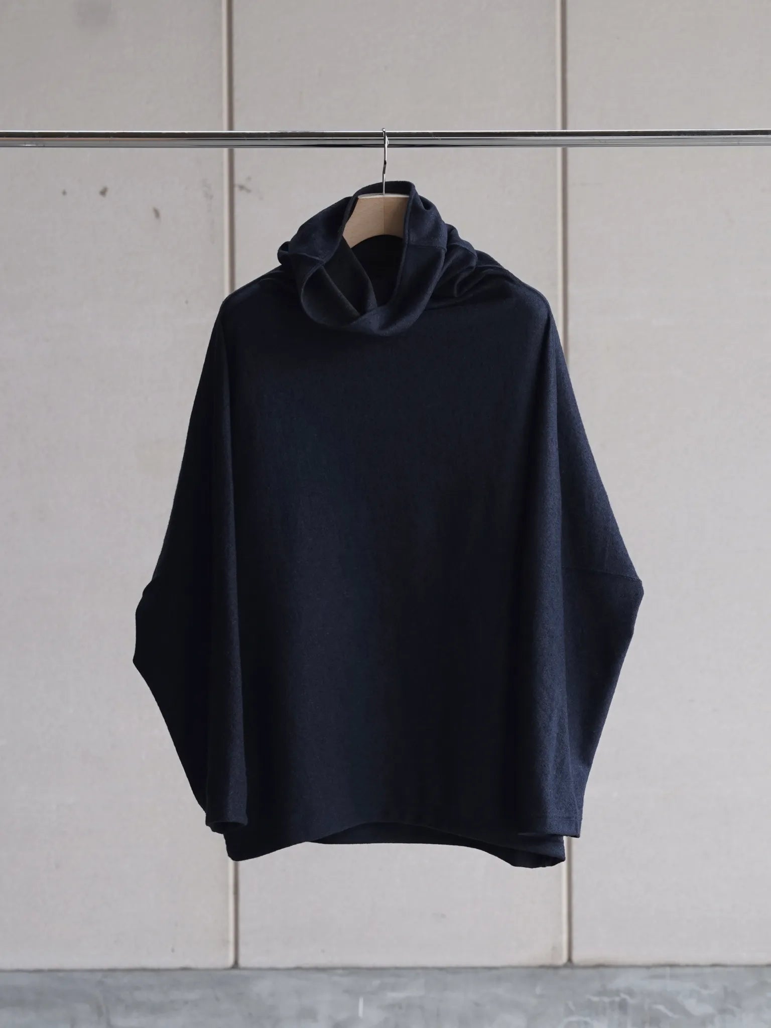 nonnotte Draping Big H/N Pullover D.navy×Charcoal Top