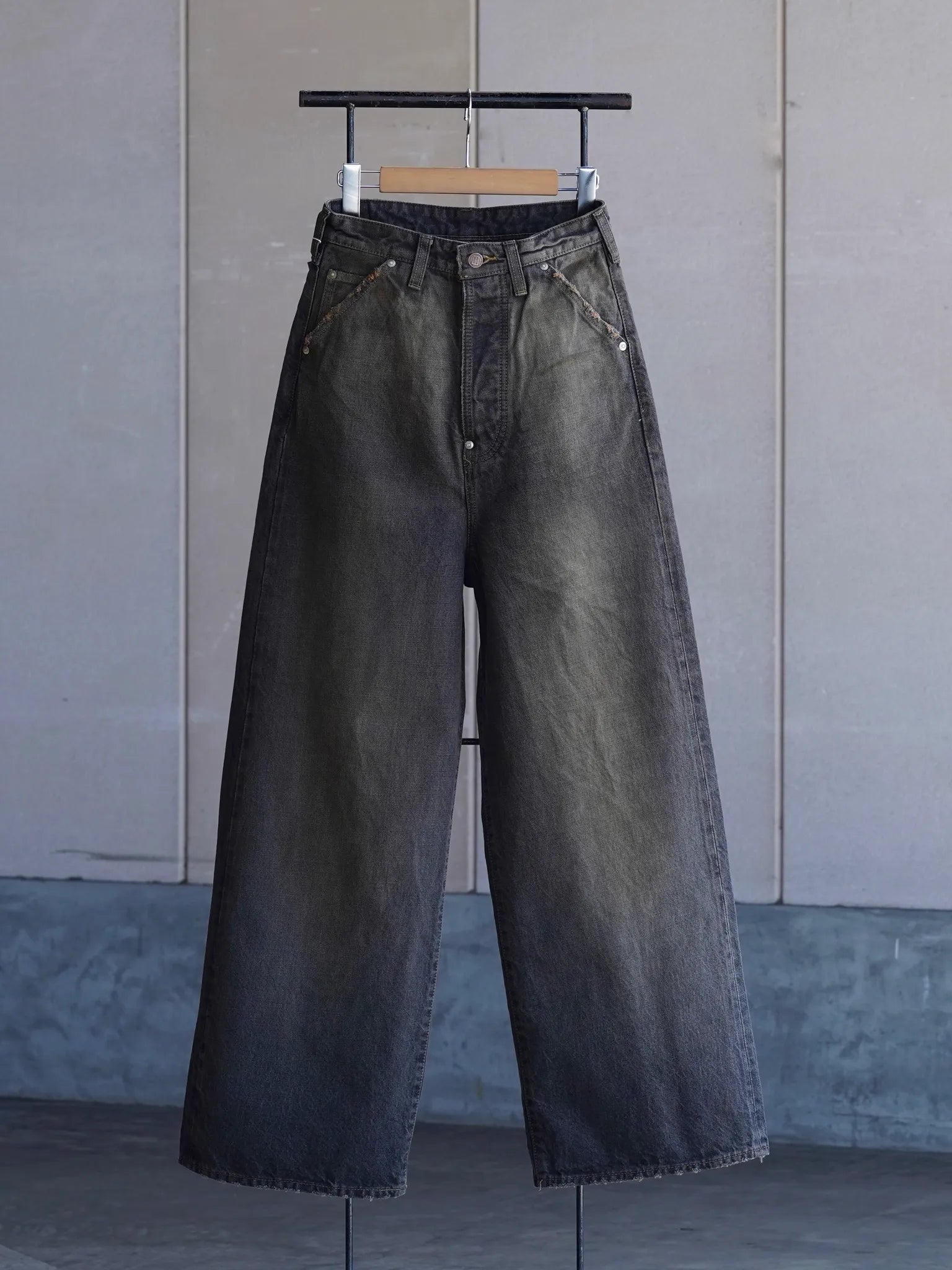 daisuke tanabe coffee black denim trousers_dstryd destroyed