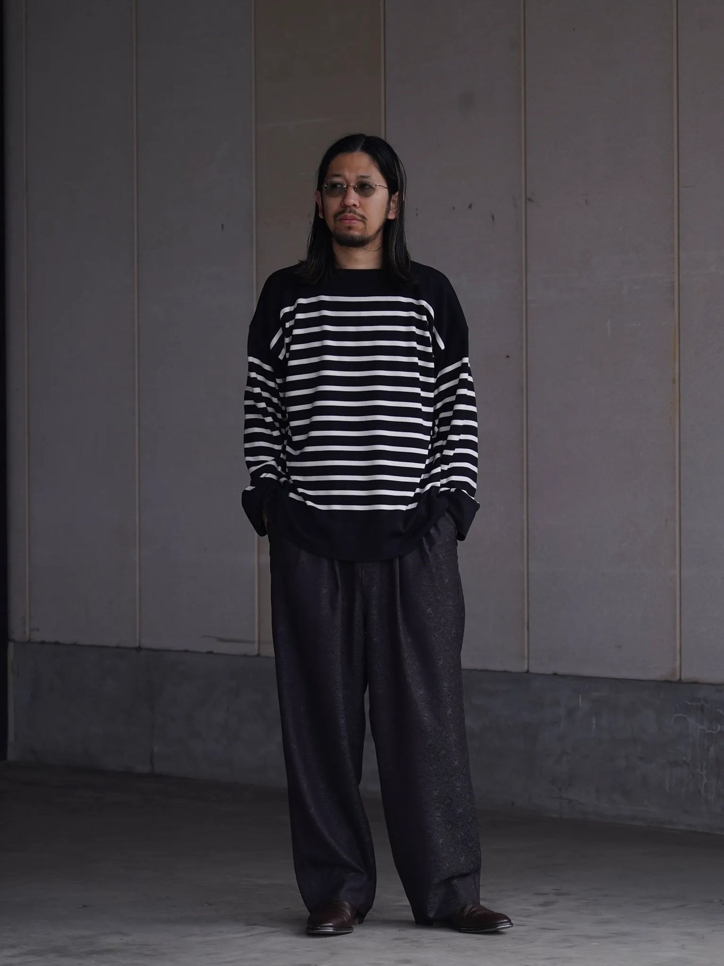 olde-h-daughter-silk-heavy-weight-plain-stitches-knitting-p-o-black-ivory-9