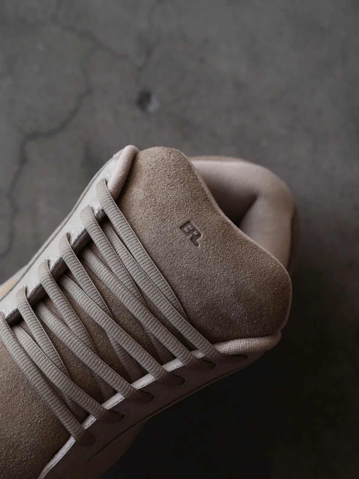 ERL | CAMINO LOW SKATE MULE 더티 화이트