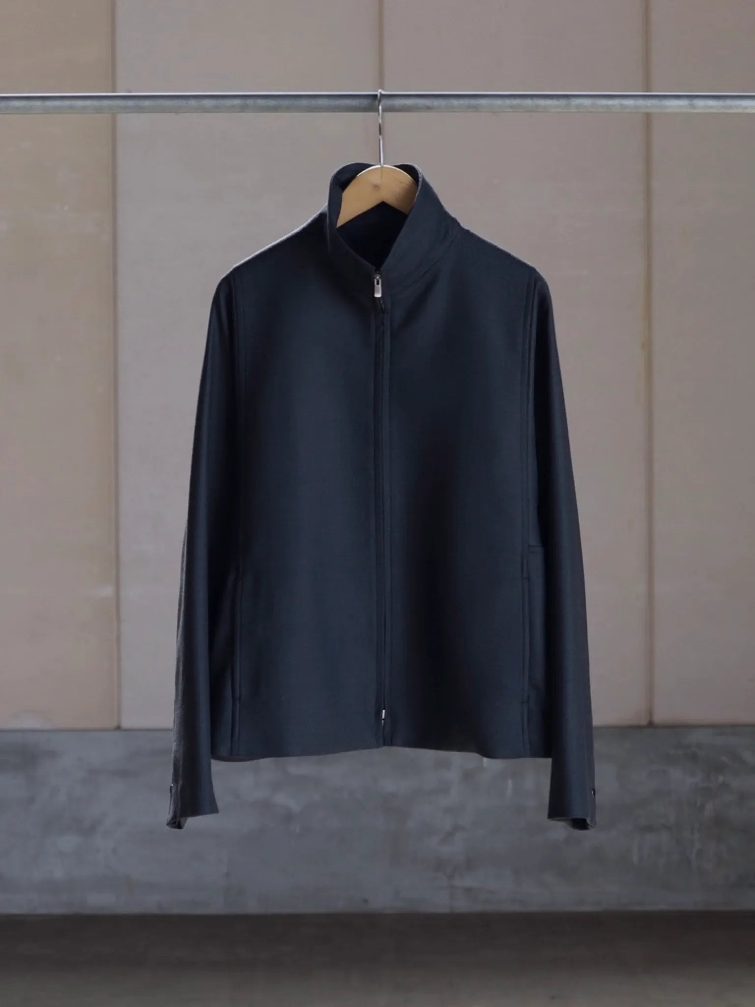 IRENISA - IRENISA | MODIFIED SLEEVE ZIP BLOUSON SMOKE GRAY IRENISA - IRENISA | MODIFIED SLEEVE ZIP BLOUSON SMOKE GRAY