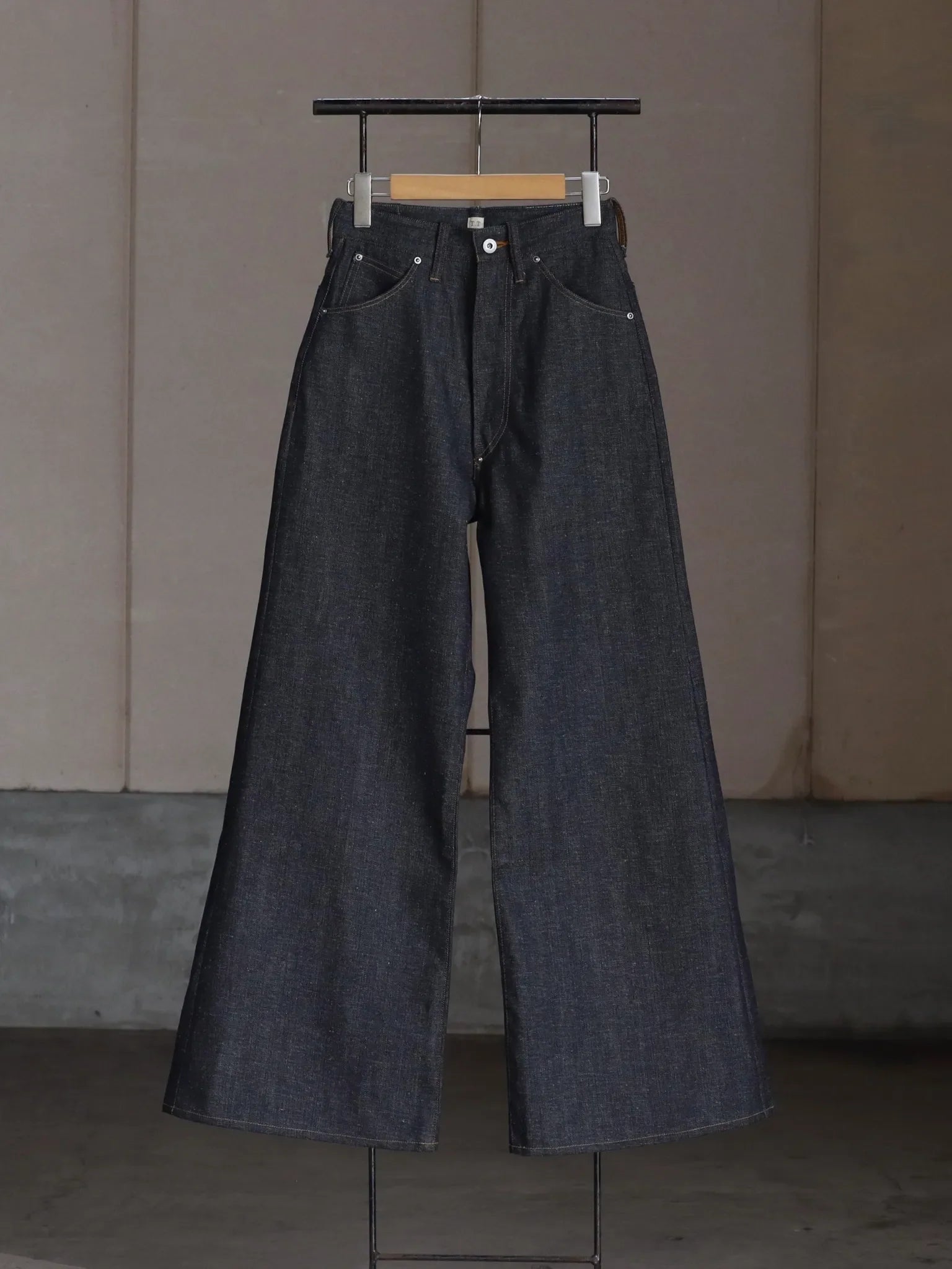 TT DENIM TROUSERS W Raw Indigo | CASANOVA & CO (카사노바 TT DENIM TROUSERS W Raw Indigo | CASANOVA & CO (카사노바