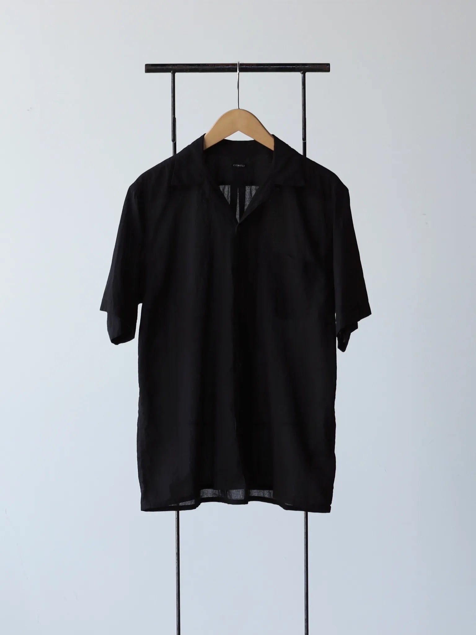 COMOLI KHADI Cotton Short Sleeve Open Collar Shirt BLACK COMOLI KHADI Cotton Short Sleeve Open Collar Shirt BLACK