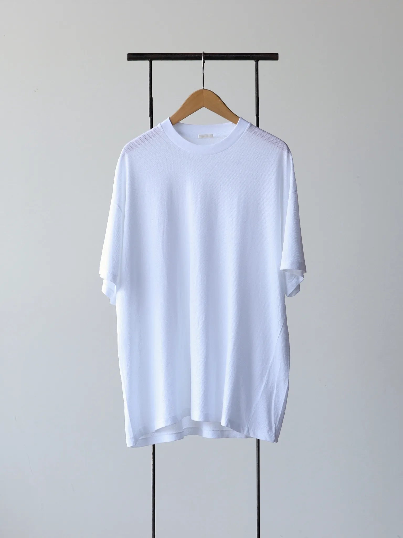 COMOLI Cotton Mesh Short Sleeve T-Shirt WHITE | CASANOVA&CO Online COMOLI Cotton Mesh Short Sleeve T-Shirt WHITE | CASANOVA&CO Online