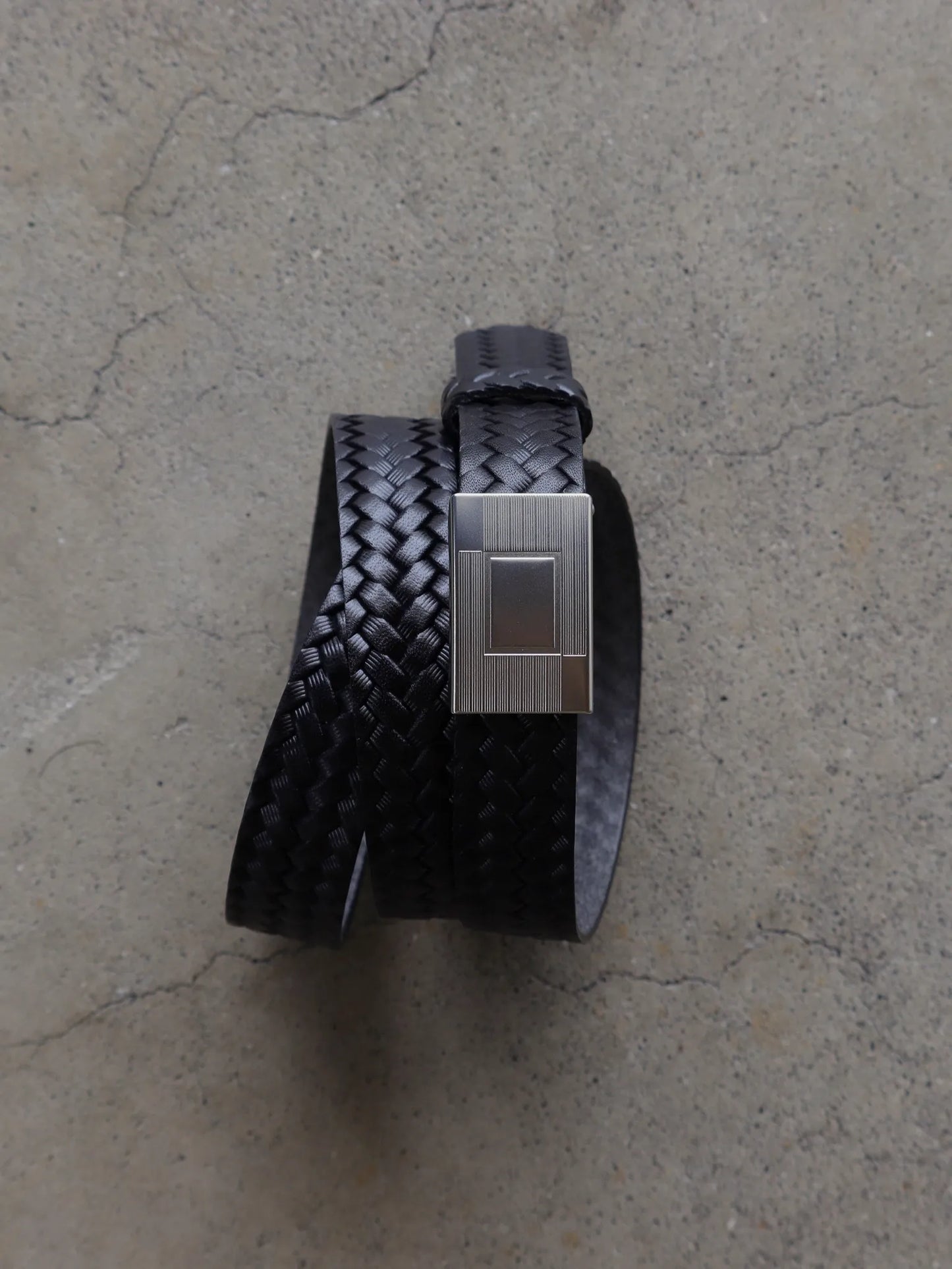 t-t-basketweave-pattern-belt-black-1