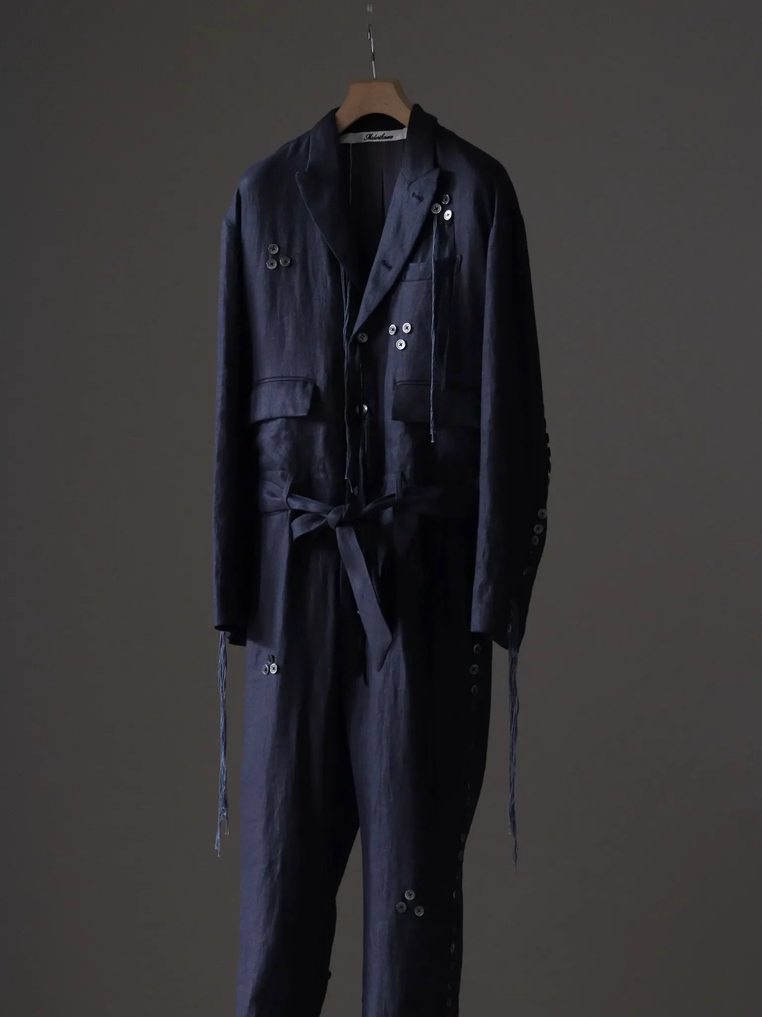 Midorikawa BUTTON LINEN JUMP SUITS CHARCOAL GRAY | CASANOVA&CO (カサノヴァアンドコー)  オンライン通販サイト