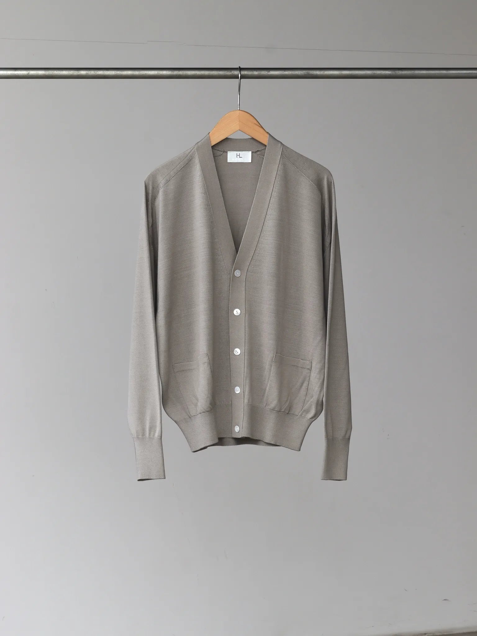 HERILL Silk Cardigan Beige | CASANOVA&CO (カサノヴァアンドコー HERILL Silk Cardigan Beige | CASANOVA&CO (カサノヴァアンドコー