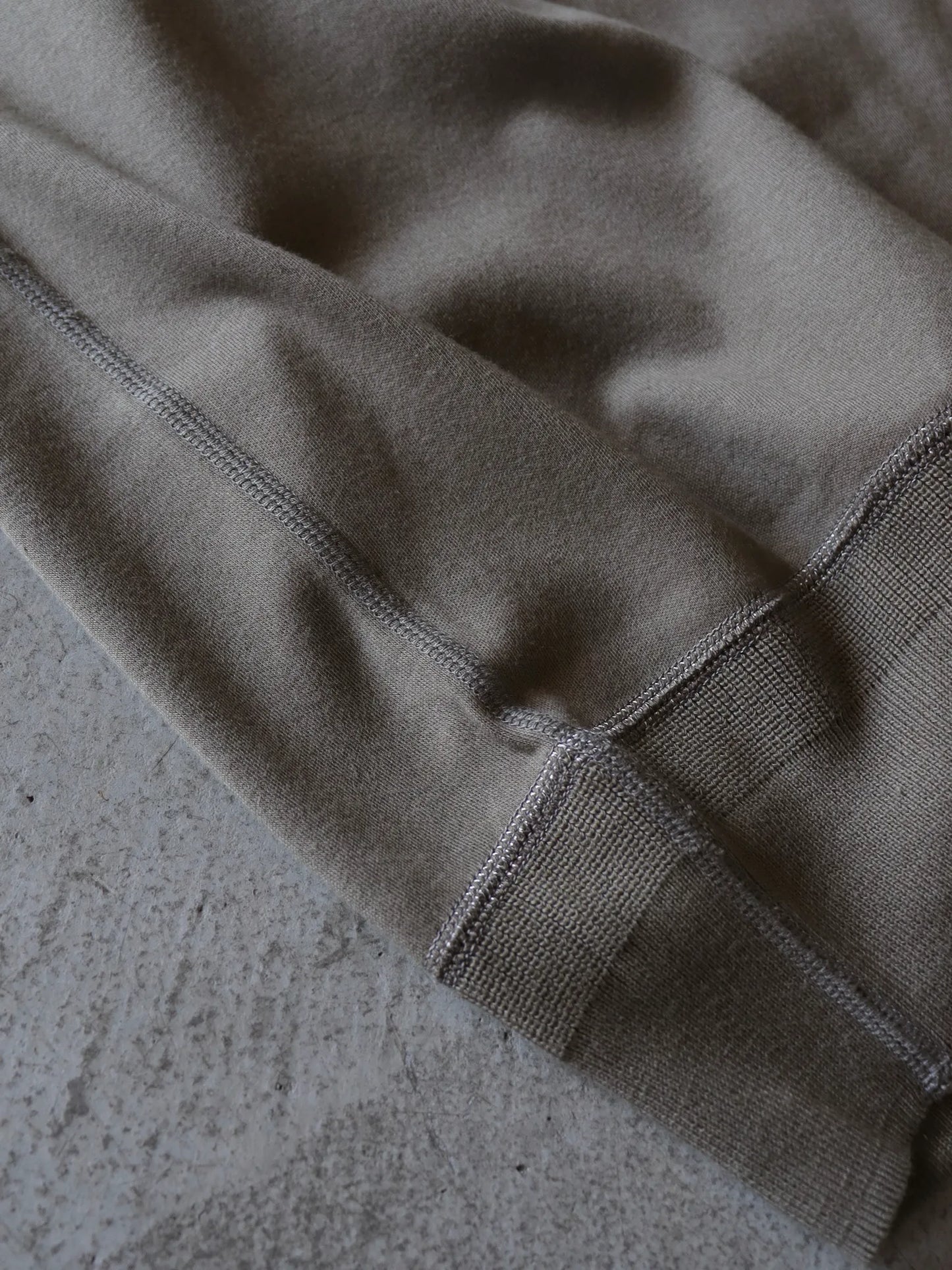 olde-homesteader-interlock-henryneck-s-s-rustic-gray-6