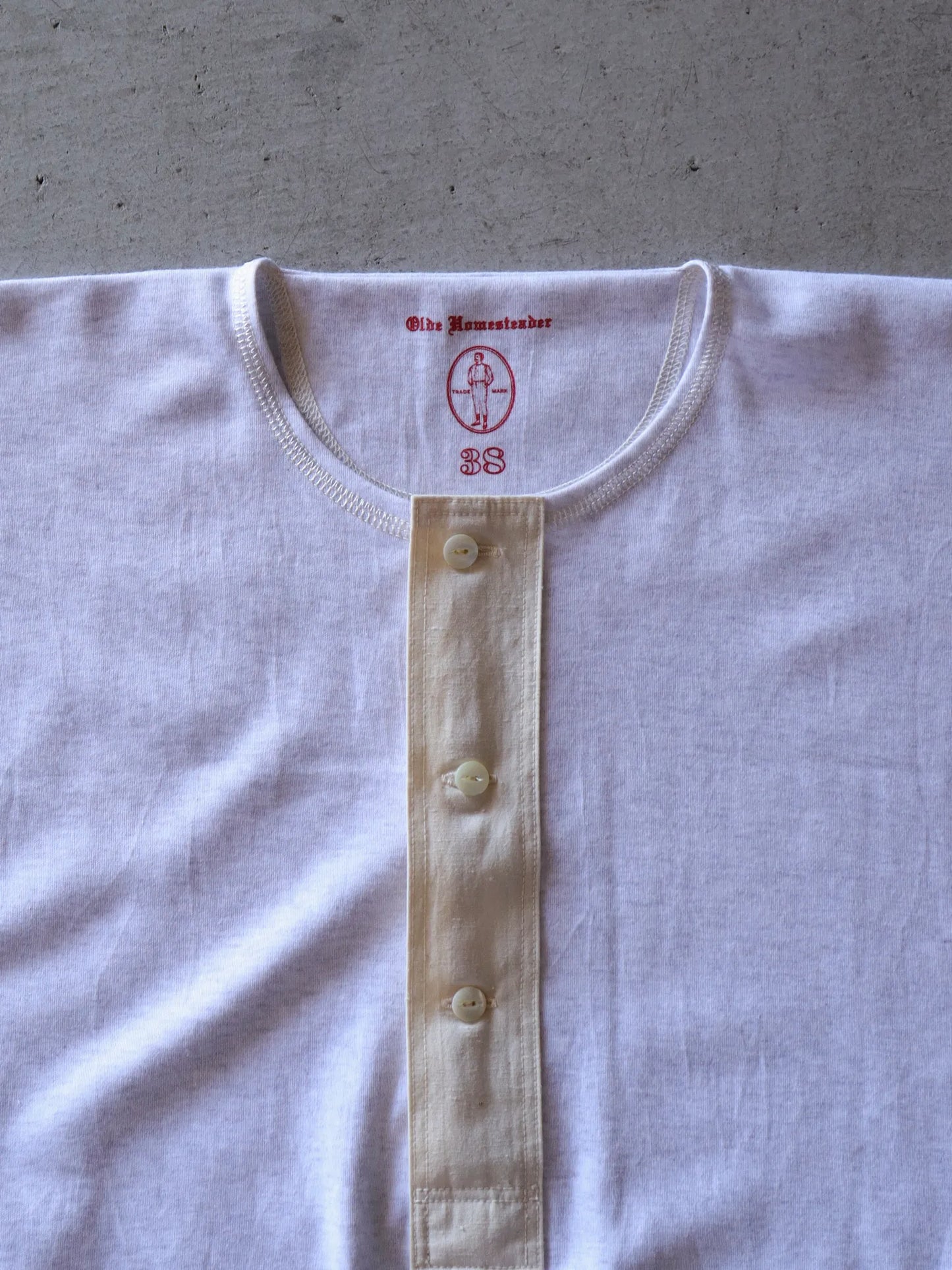 olde-homesteader-interlock-henryneck-s-s-white-heather-5