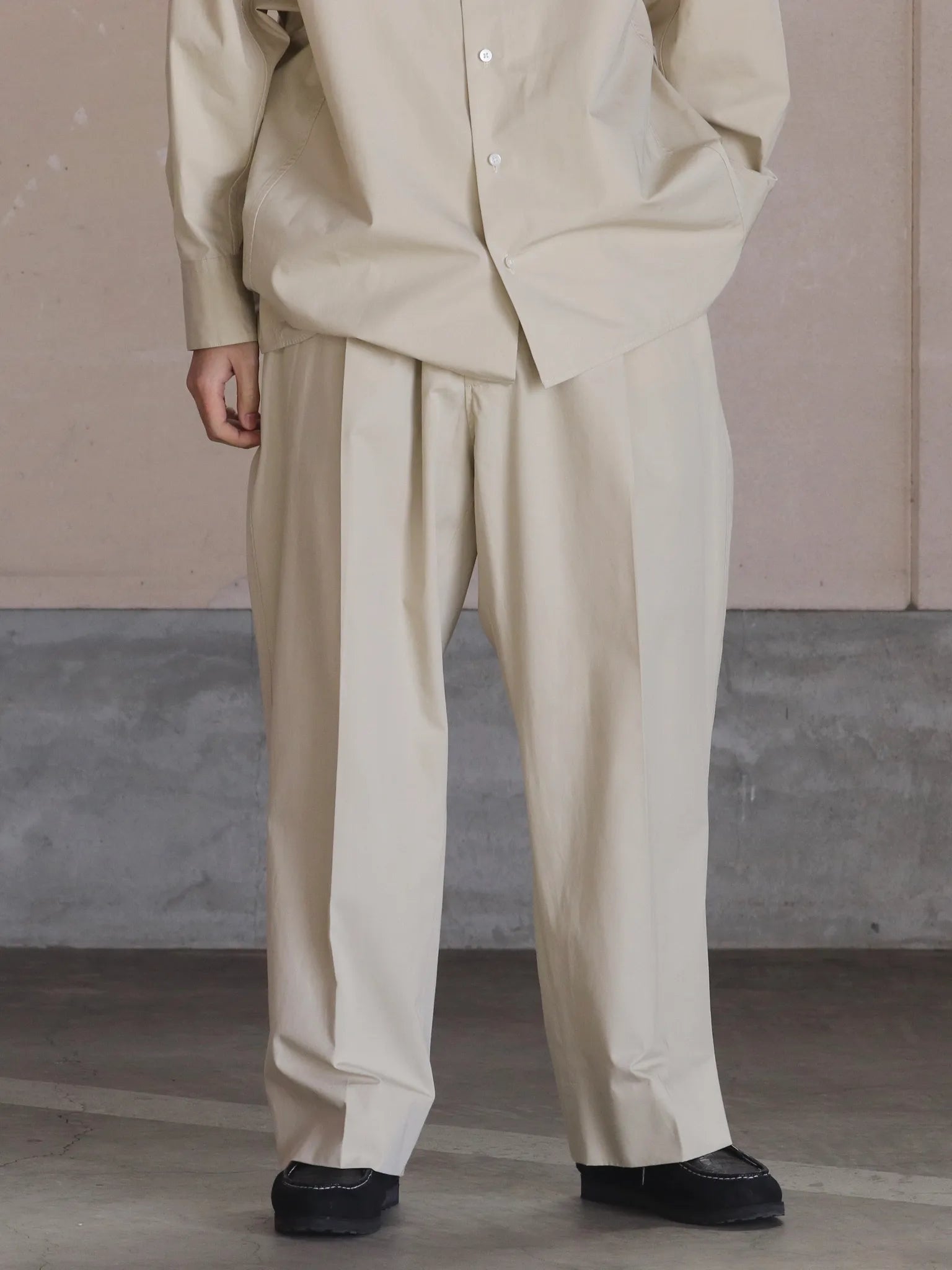nonnotte Draping Elastic In Tuck Wide Trousers Tidal Foam nonnotte Draping Elastic In Tuck Wide Trousers Tidal Foam