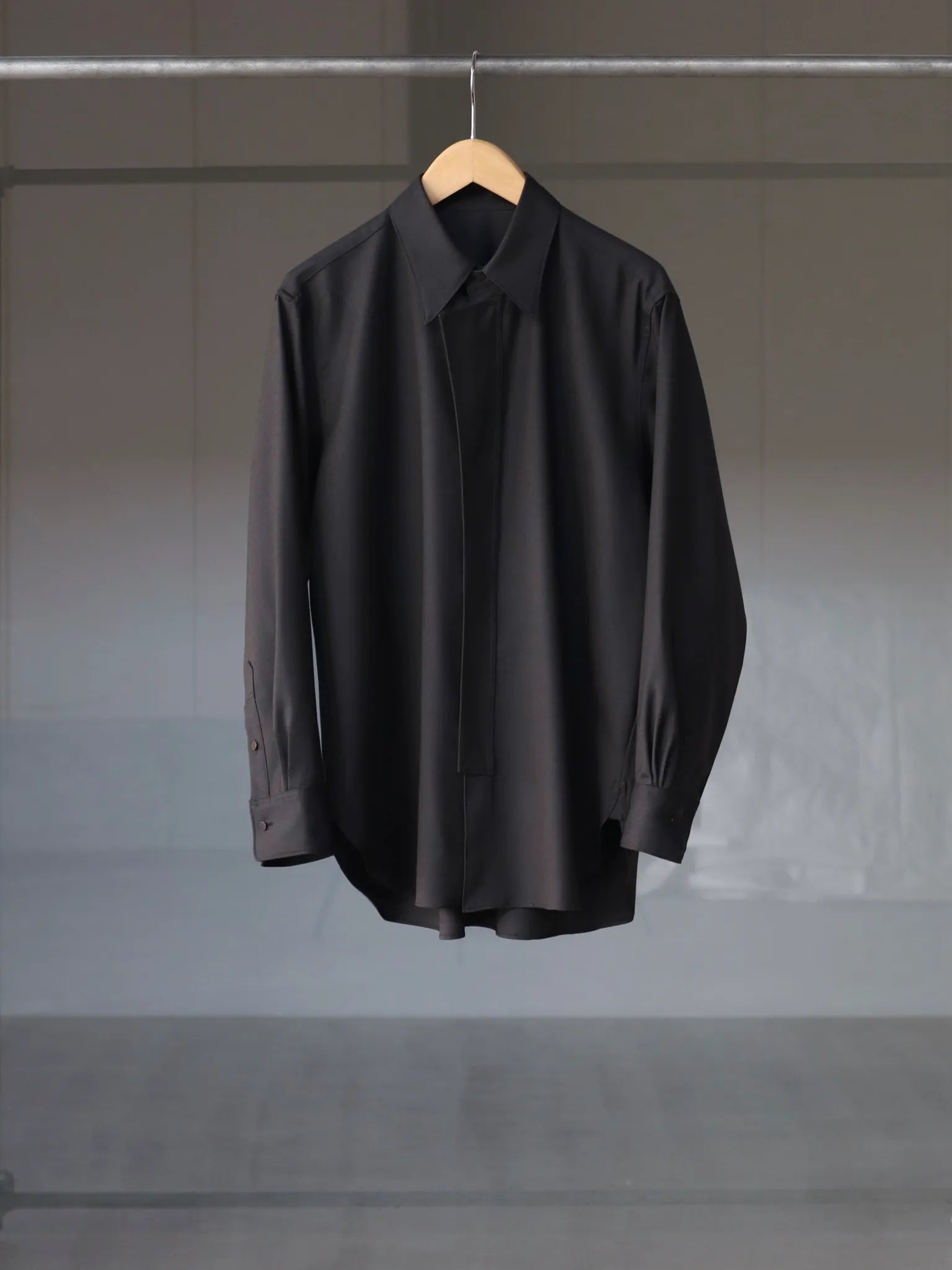 IRENISA ORNAMENTAL FLY FRONT SHIRT DARK CHARCOAL | CASANOVA&CO IRENISA ORNAMENTAL FLY FRONT SHIRT DARK CHARCOAL | CASANOVA&CO