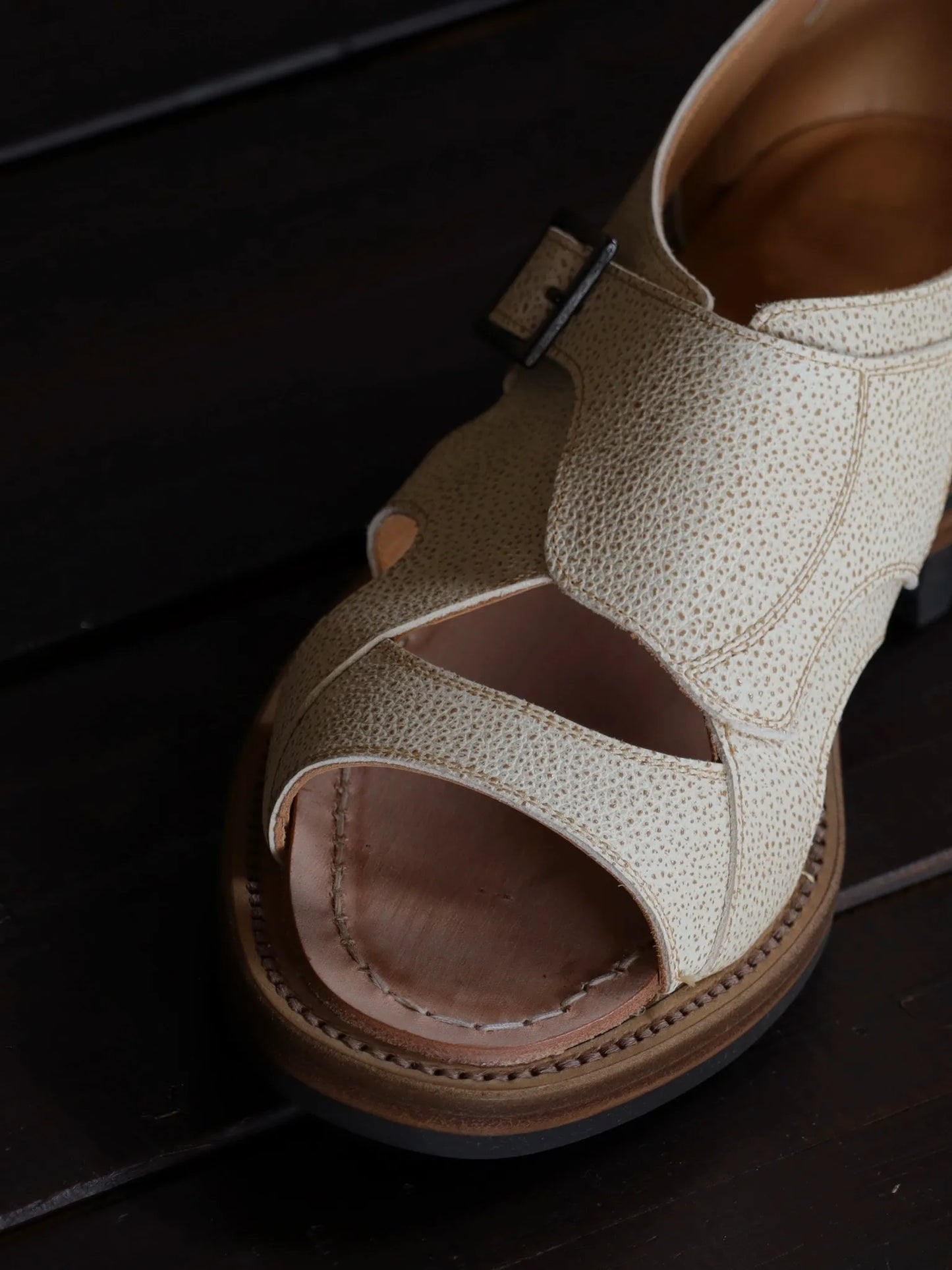 post-production-hunt-sandals-himeji-kurozan-white-9