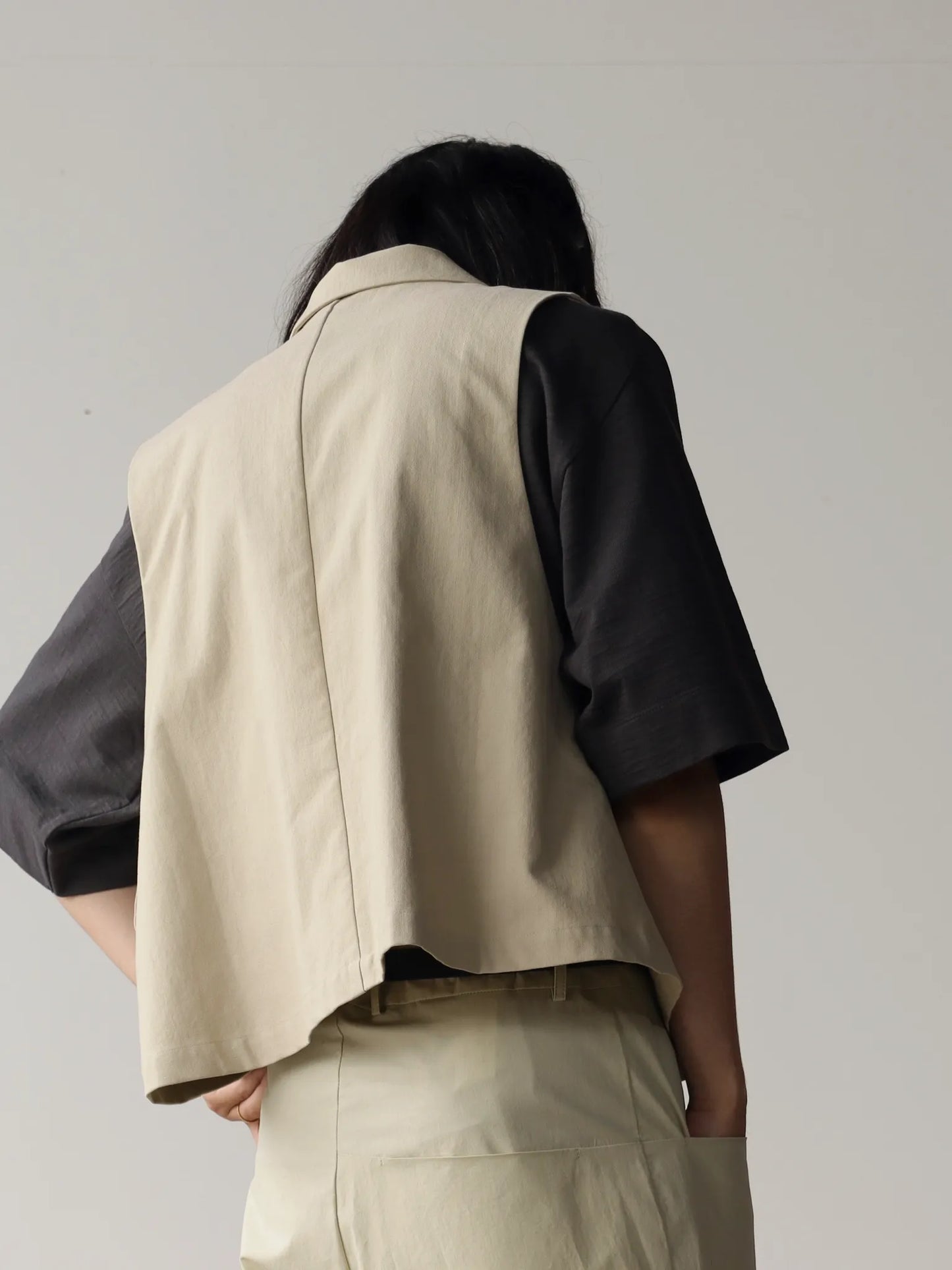 bestiaire-fisher-vest-sand-9