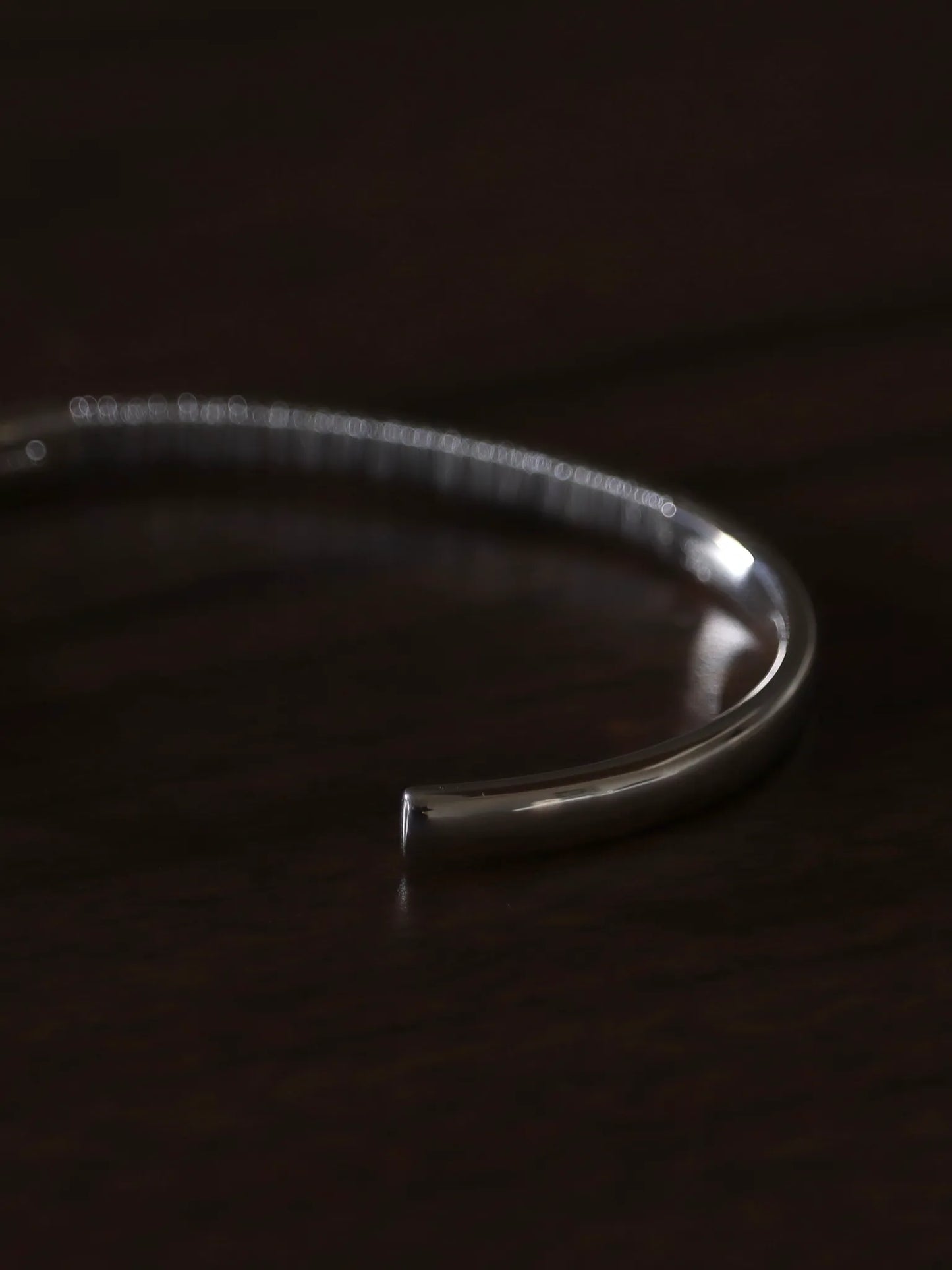 dan-tomimatsu-spool-bangle-wide-fullwind-sl925-pt900-3