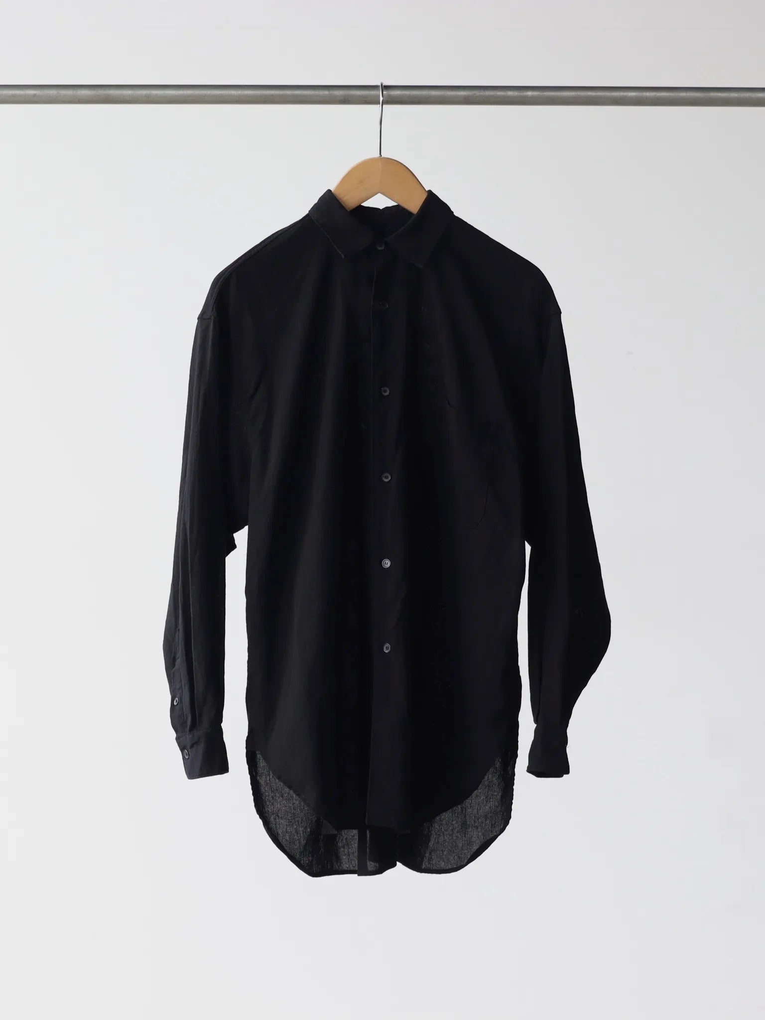 COMOLI オックス シャツ BLACK | CASANOVA&CO (カサノヴァアンドコー COMOLI オックス シャツ BLACK | CASANOVA&CO (カサノヴァアンドコー