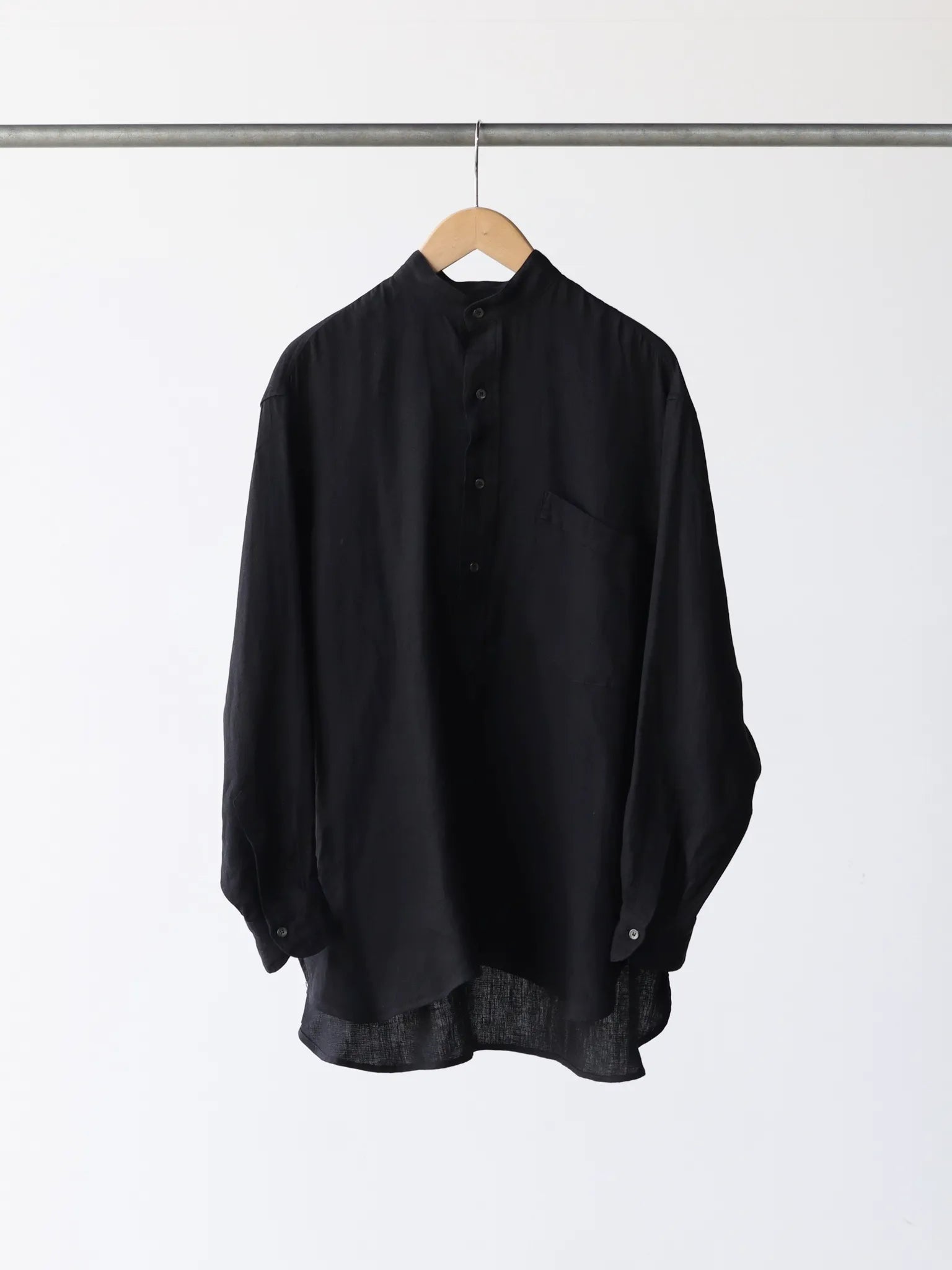 23SS 新品Comoli リネンWクロスプルオーバーシャツ（black） 2購入価格57200円