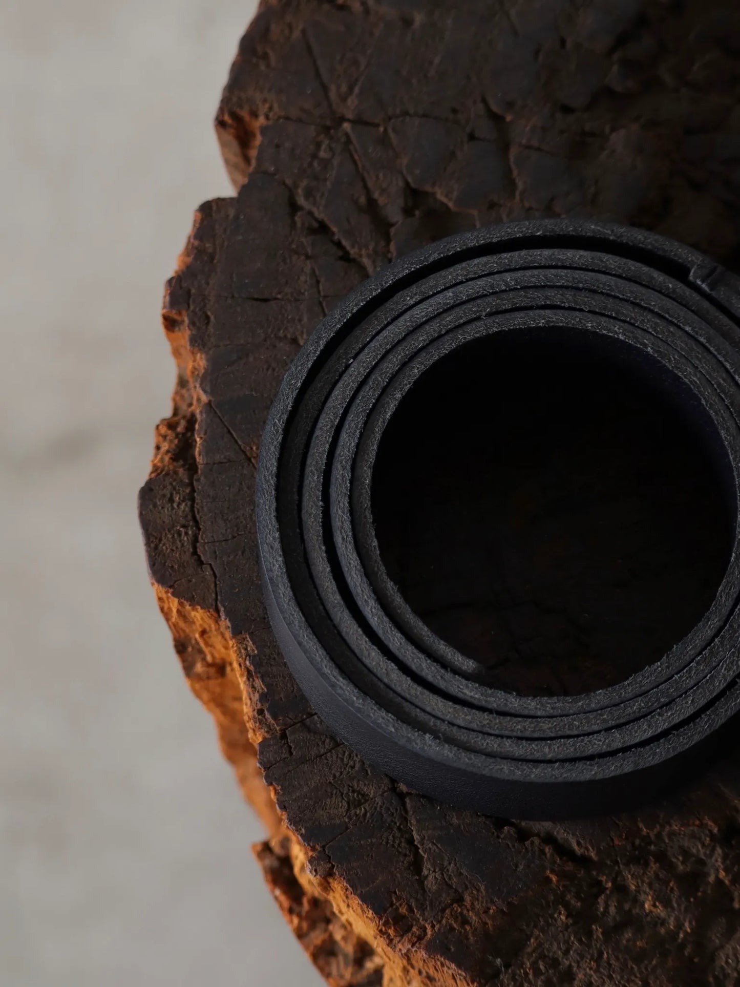 nobuyuki-matsui-horn-buckle-leather-belt-blacknatural-4