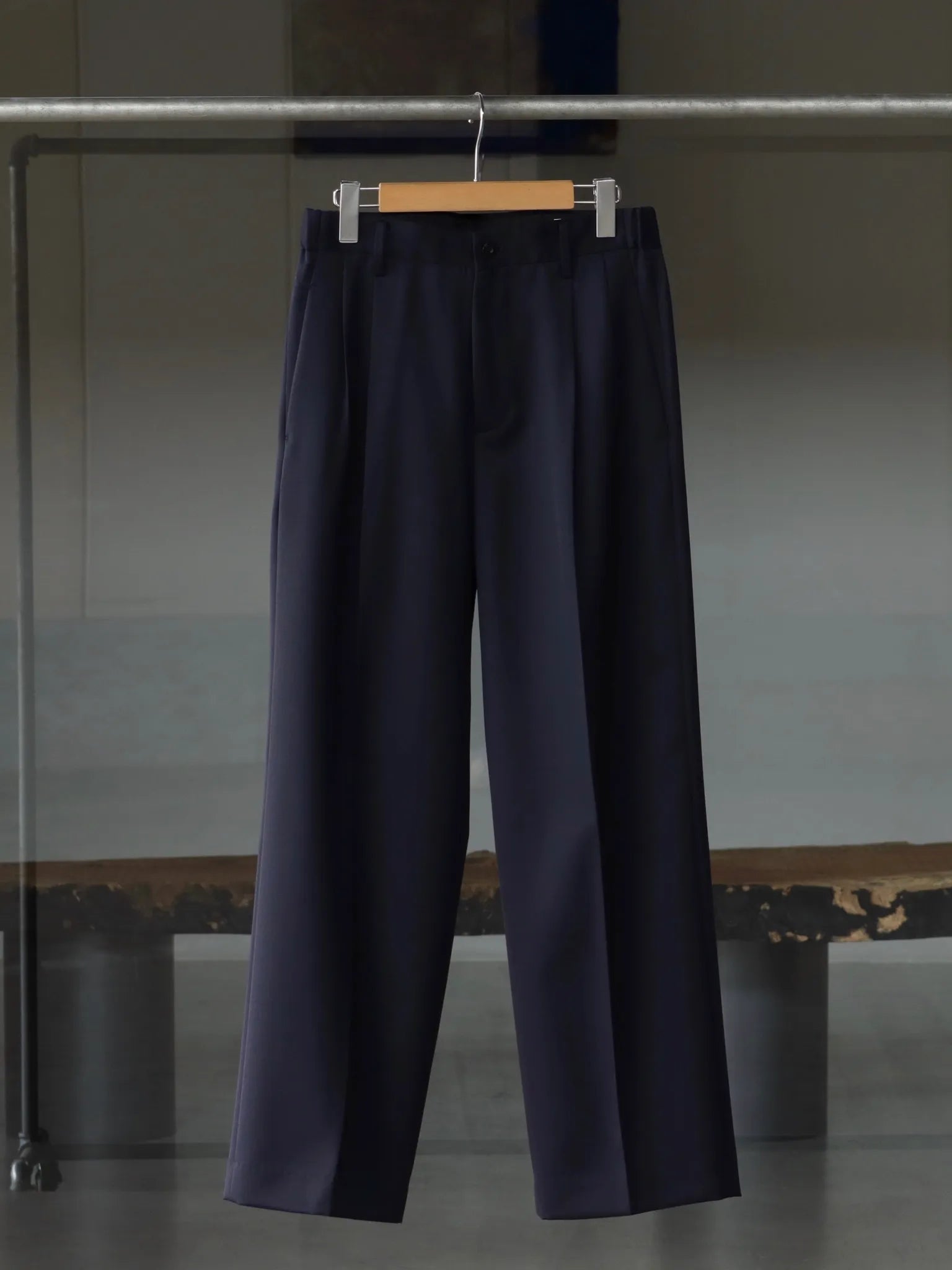 IRENISA | TWO TUCKS WIDE PANTS NAVY