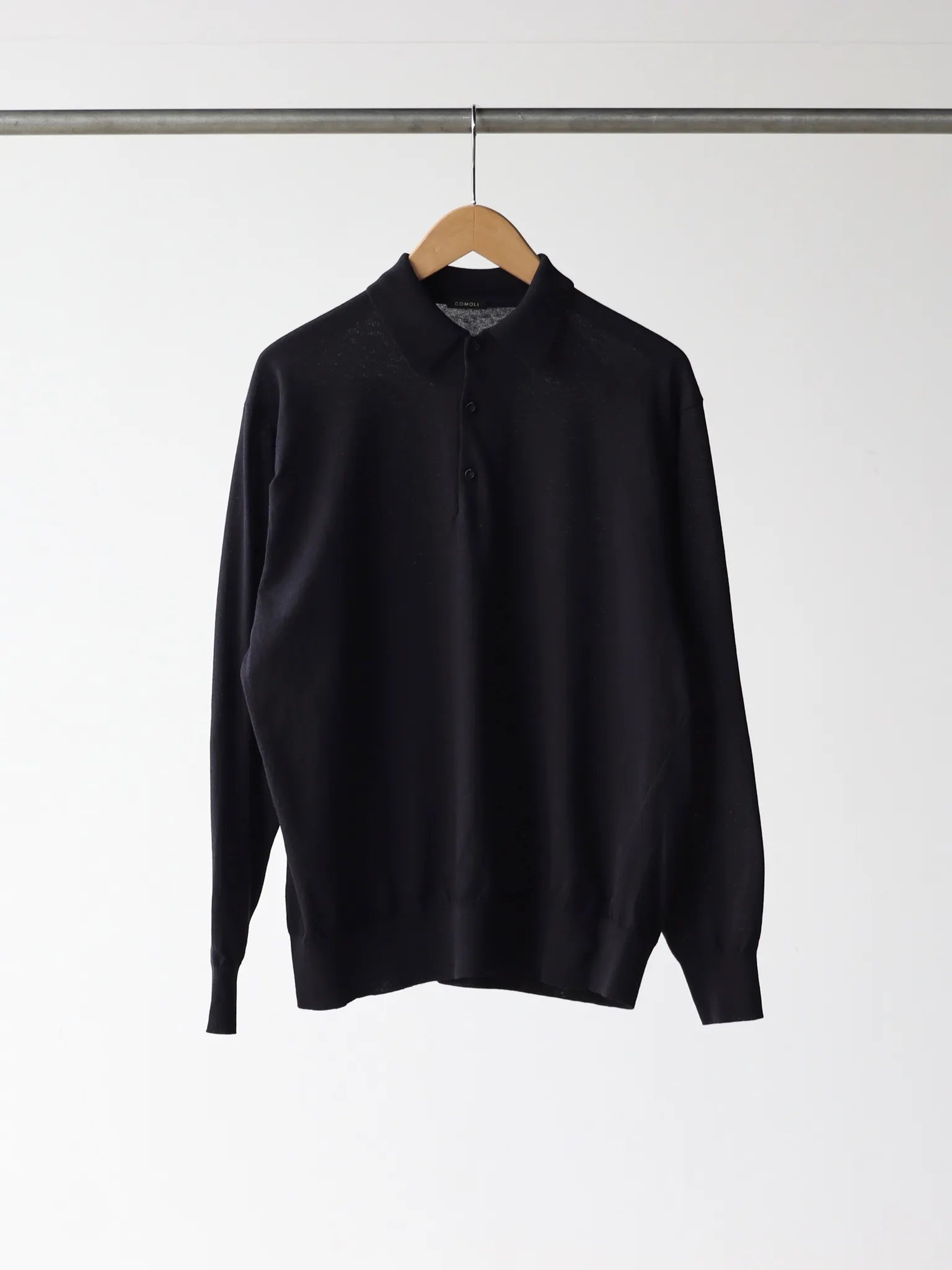 COMOLI コットン ニットポロ BLACK | CASANOVA&CO (カサノヴァアンド COMOLI コットン ニットポロ BLACK | CASANOVA&CO (カサノヴァアンド