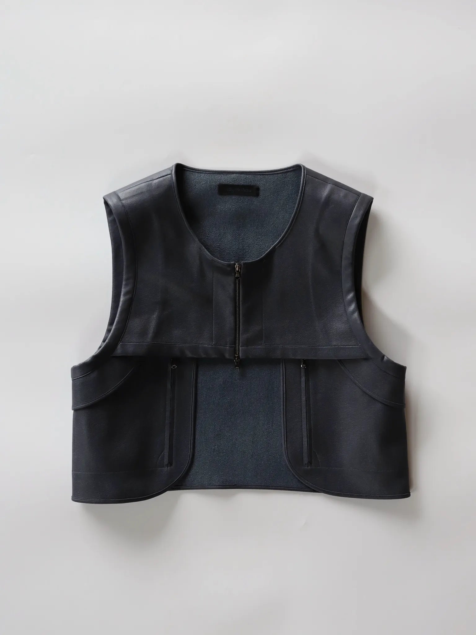 Nobuyuki Matsui | Cropped vest (Zip) Navy
