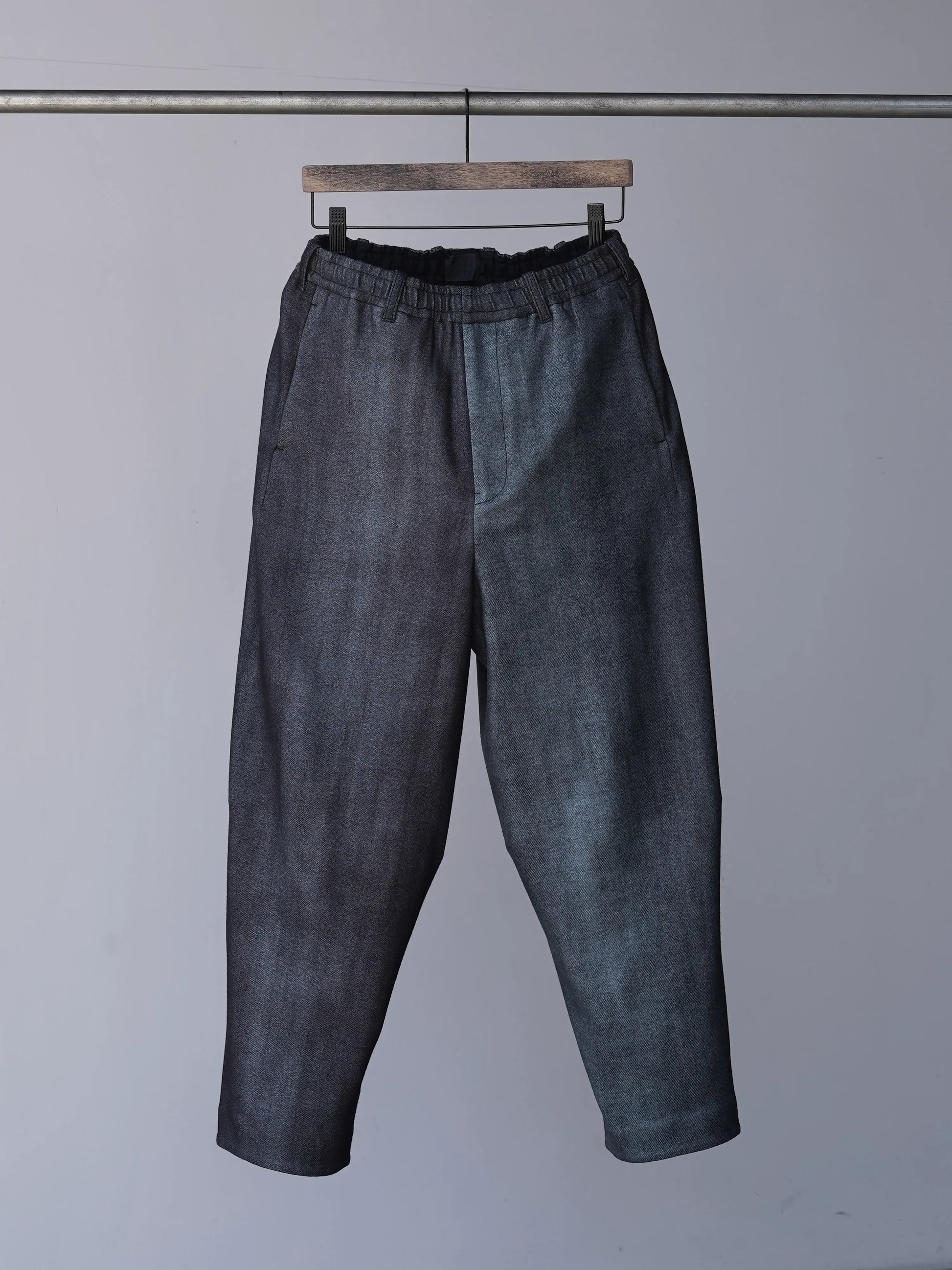 山内-アーバン染め-ワンカットイージーパンツ-urban-black-1