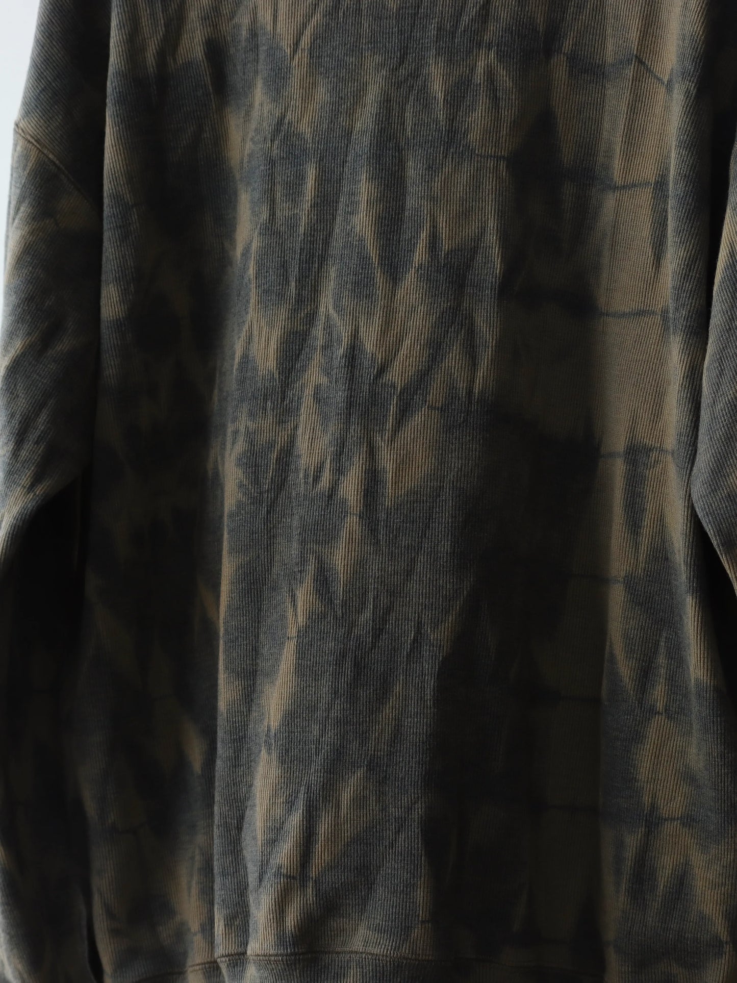 山内-有松絞り-タートルネック-オールリブトレーナー-arimatsu-khaki-8