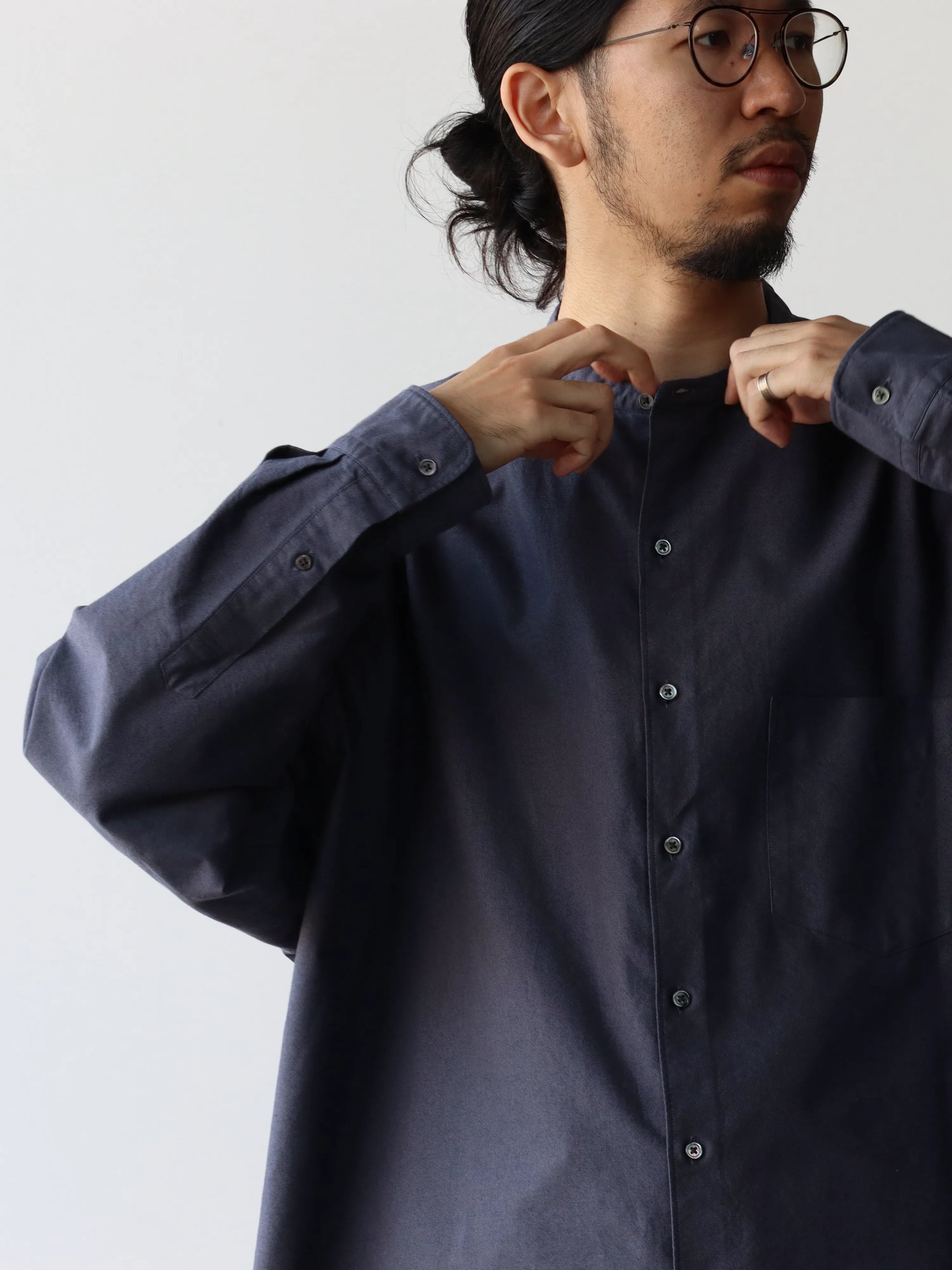 graphpaper-oxford-oversized-band-collar-shirt-gray-3