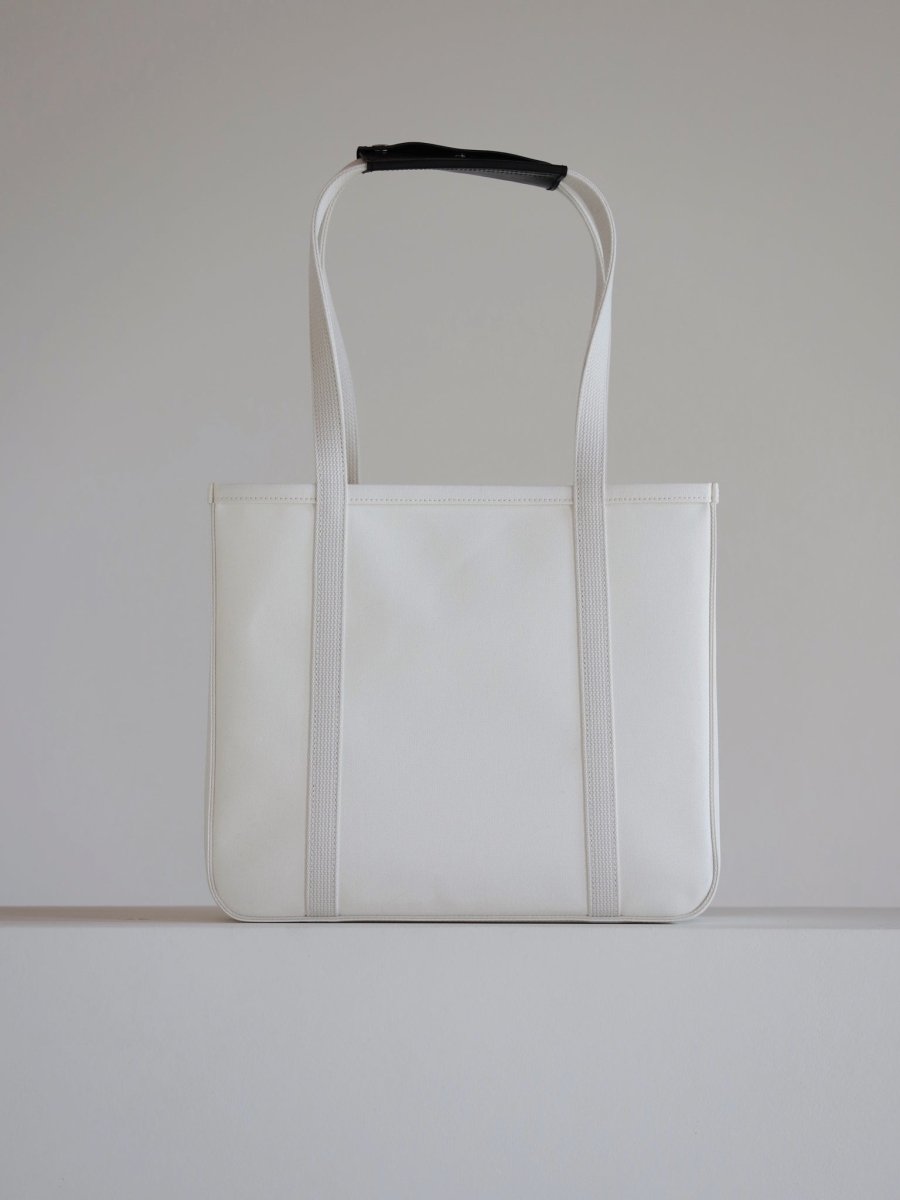 chacoli-frame-tote-02-white-3