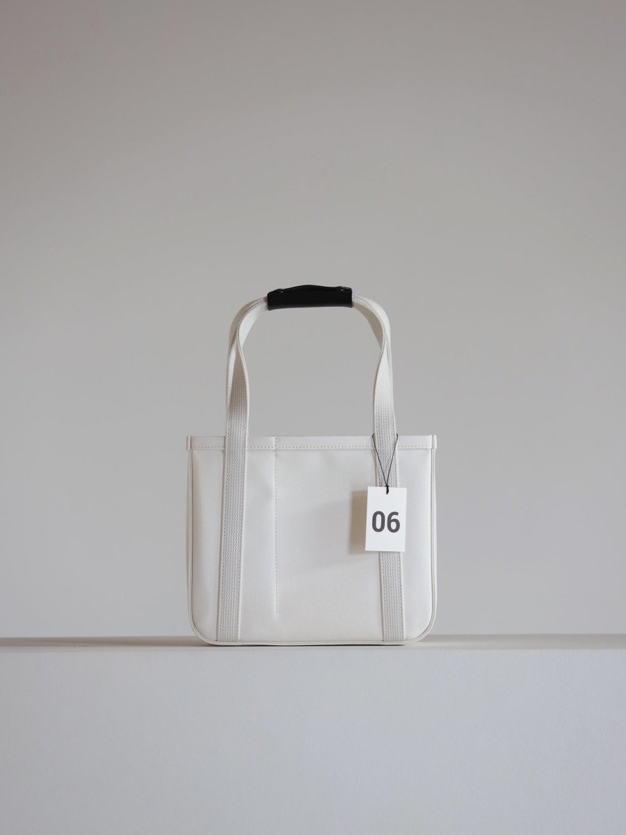 chacoli-frame-tote-06-white-1