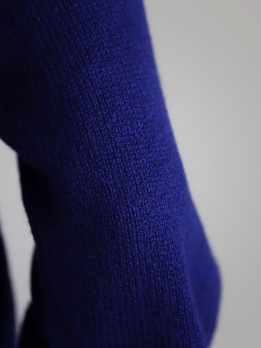 comoli-lambswool-guernsey-neck-knit-blue-6