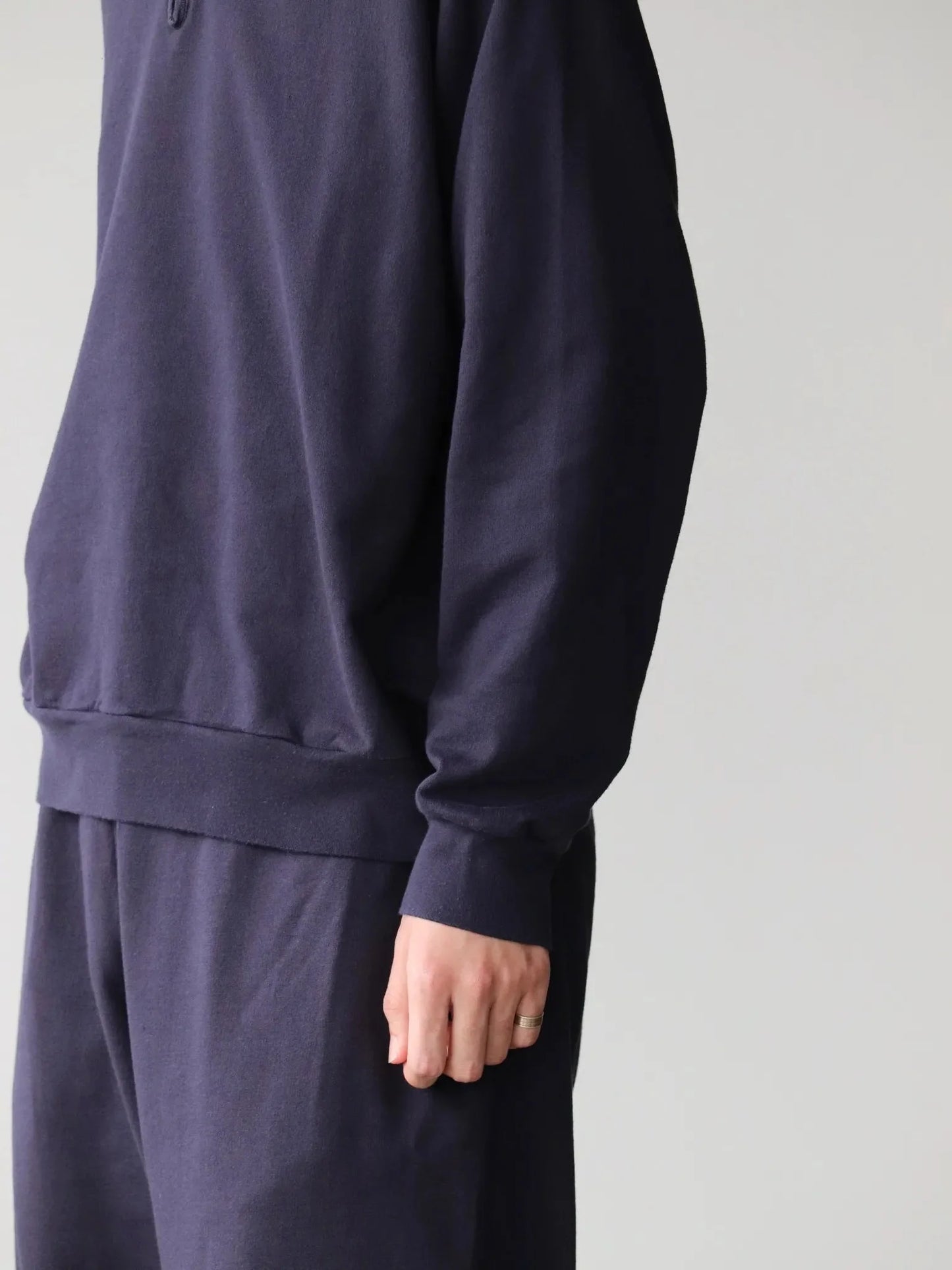 comoli-cotton-silk-jersey-half-zip-pullover-navy-3