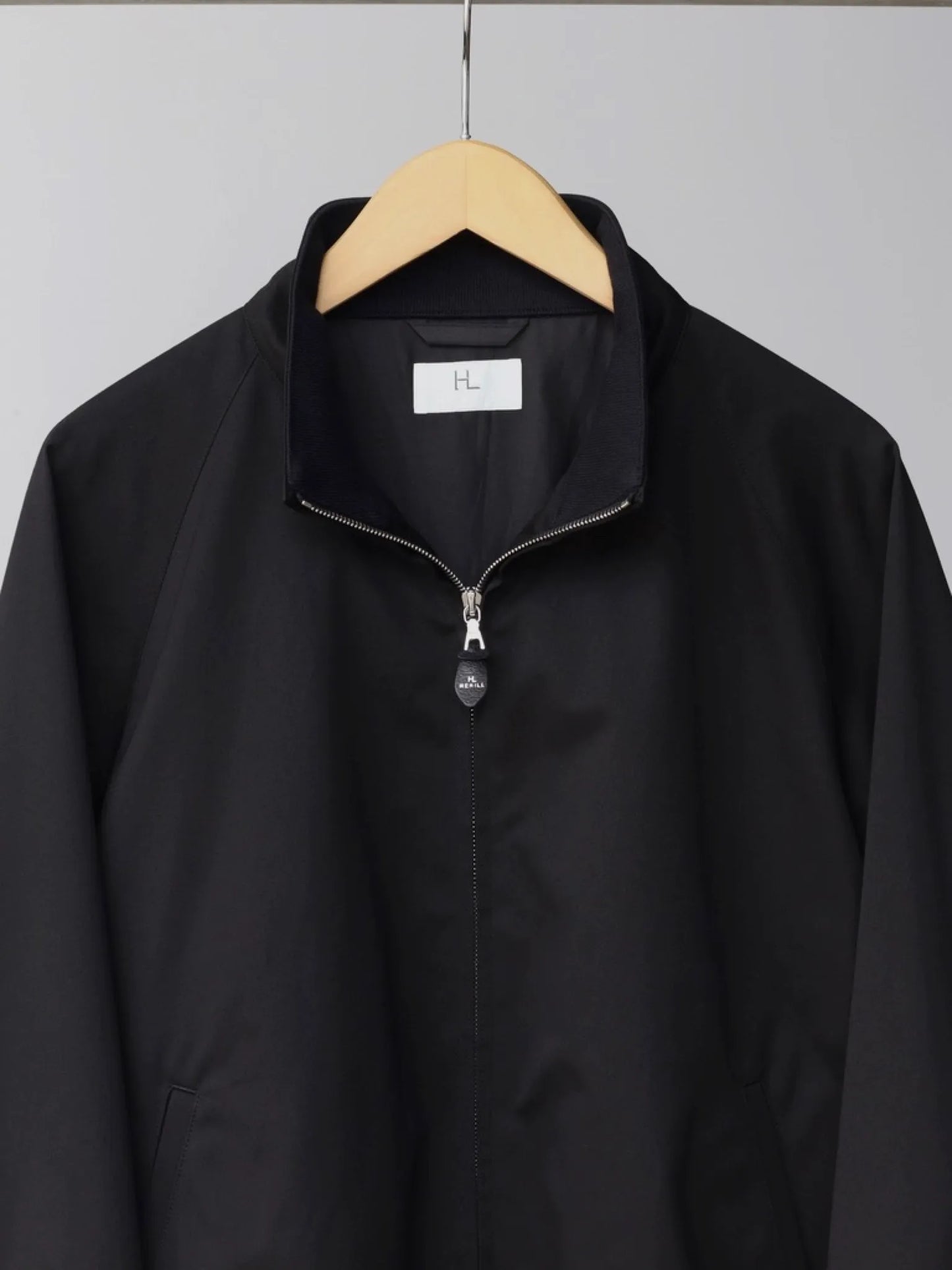 herill-cotton-gabardine-weekend-jacket-black-3