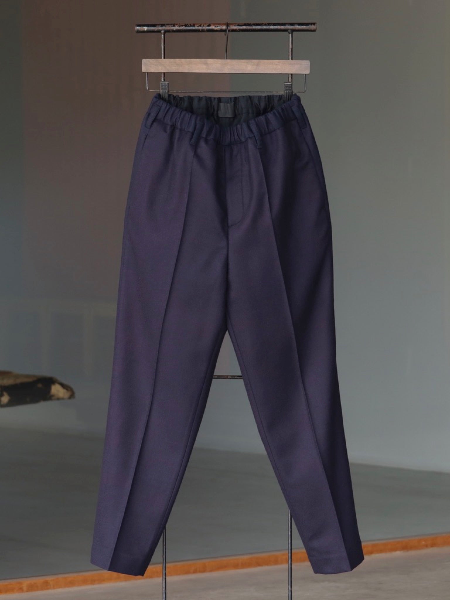 Yamauchi Genuine indigo-dyed wool easy tapered pants ai