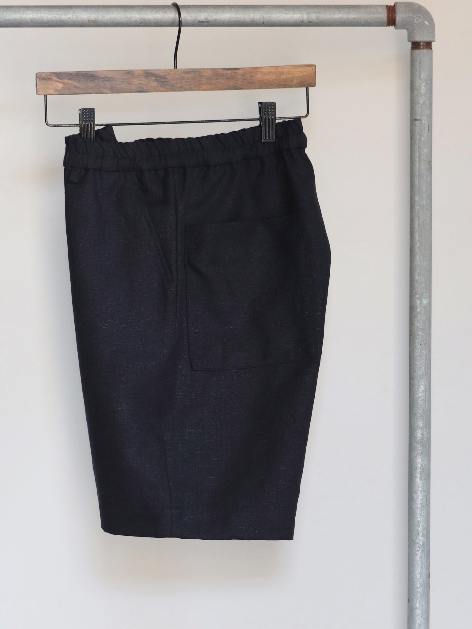 EGRETIQUE PLAIN Linen Shorts | CASANOVAu0026CO (カサノヴァアンドコー) オンライン通販サイト M / Navy