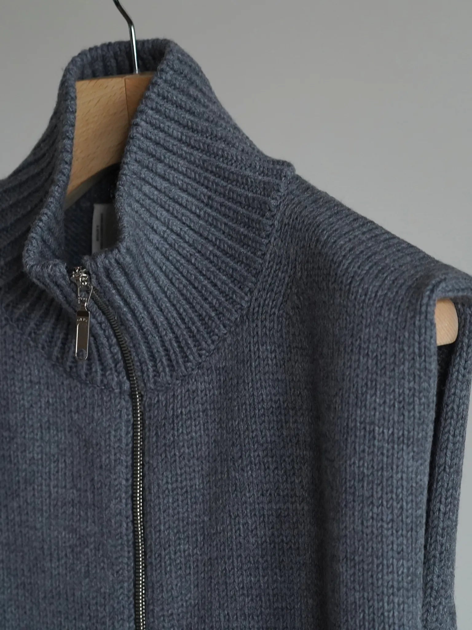 Olde H & Daughter WOOL DRIVERS VEST CHARCOAL | CASANOVA&CO Olde H & Daughter WOOL DRIVERS VEST CHARCOAL | CASANOVA&CO