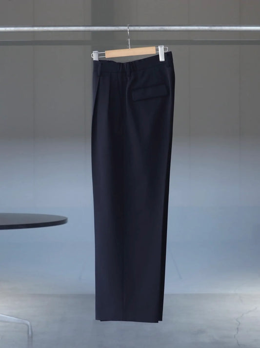 IRENISA | TWO TUCKS WIDE TROUSERS BLACK