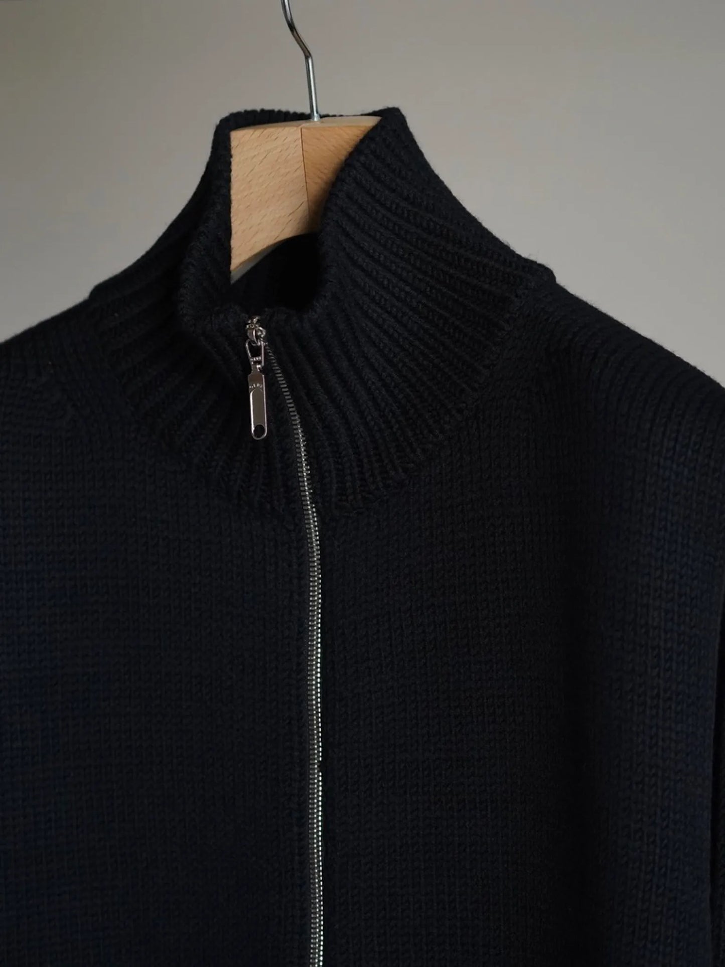 olde-h-daughter-wool-drivers-vest-black-2