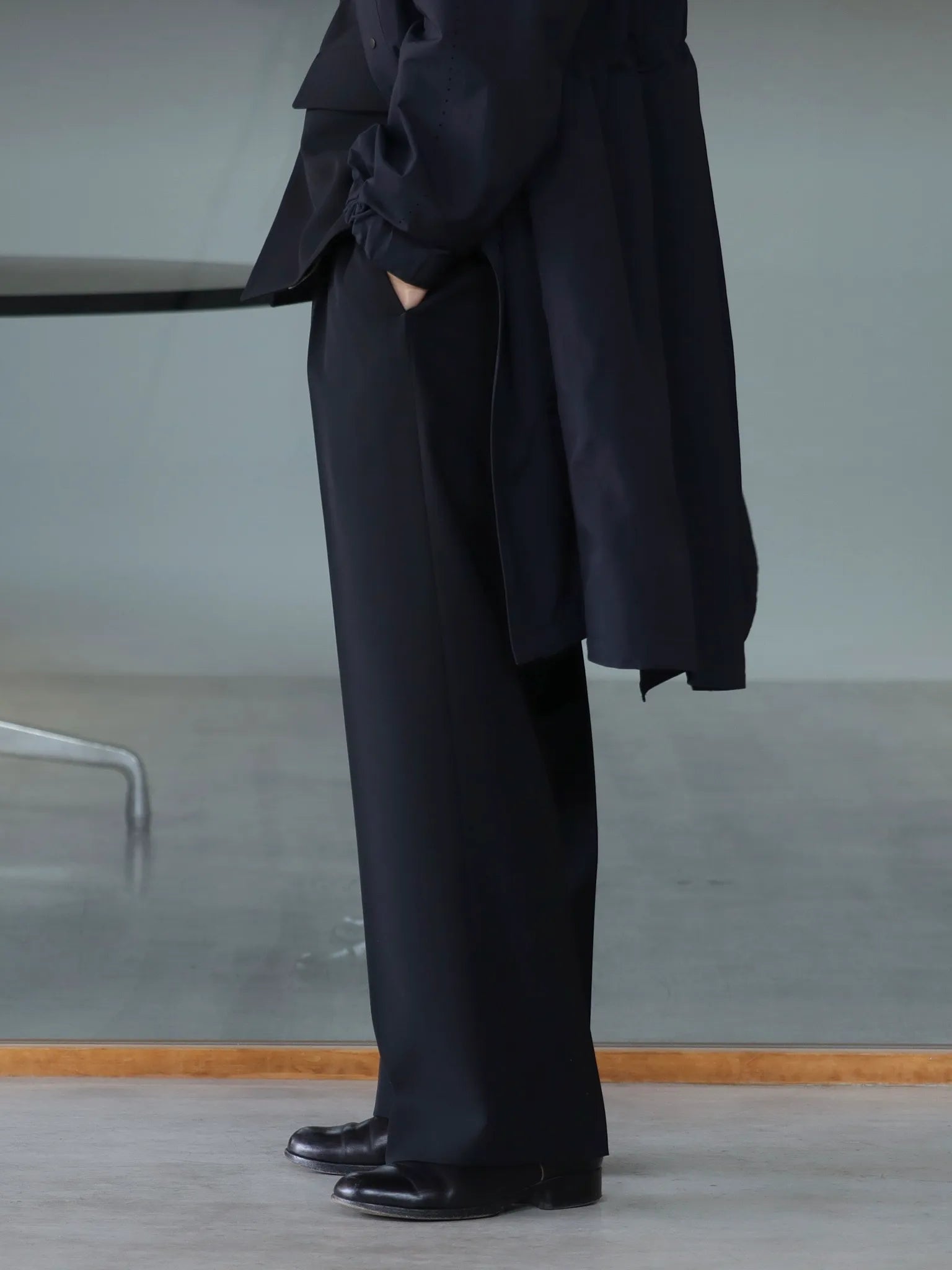 IRENISA TWO TUCKS WIDE TROUSERS BLACK | CASANOVA&CO (カサノヴァ IRENISA TWO TUCKS WIDE TROUSERS BLACK | CASANOVA&CO (カサノヴァ