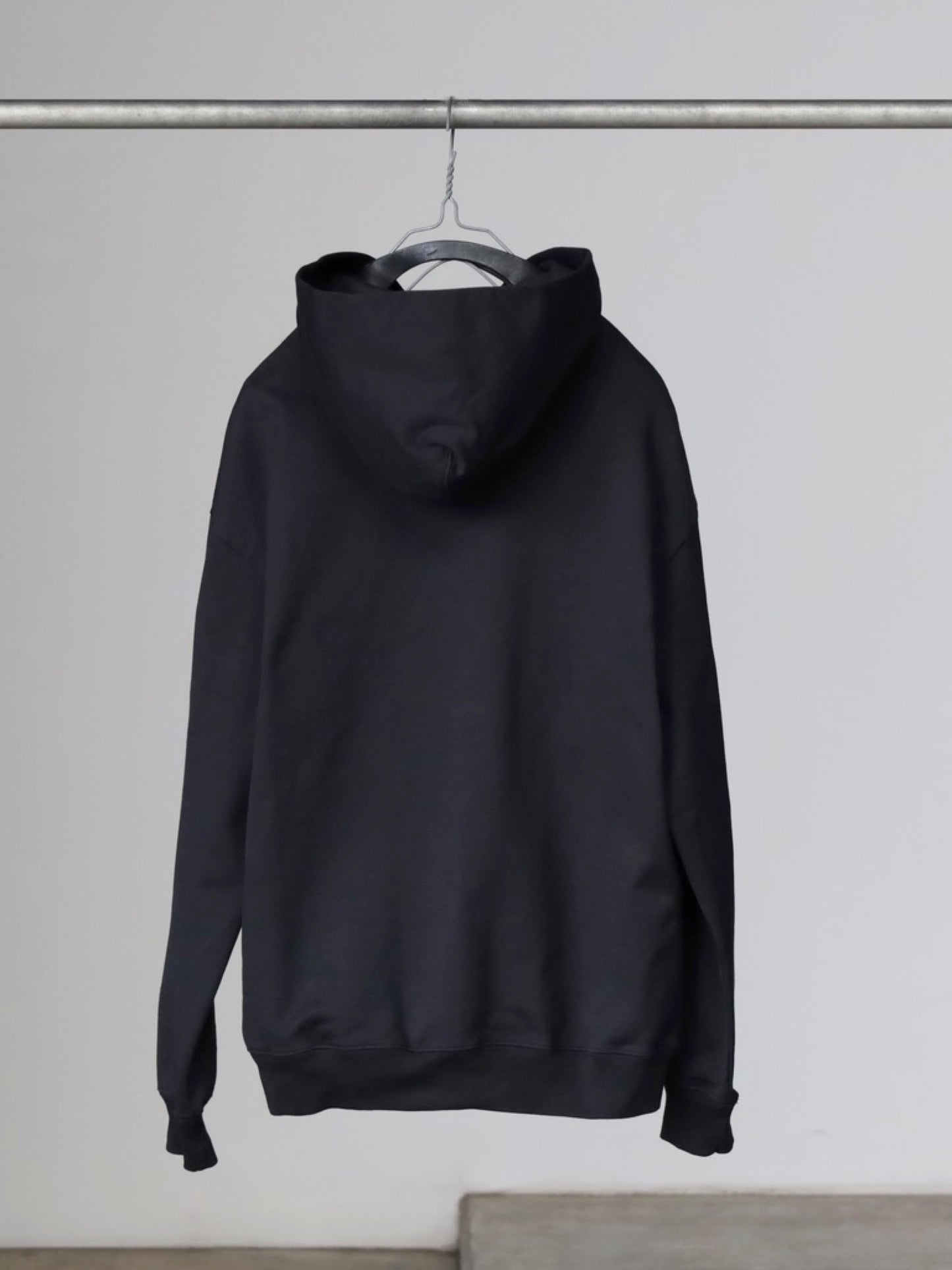 bengt-paris-hoodie-dont-play-black-2