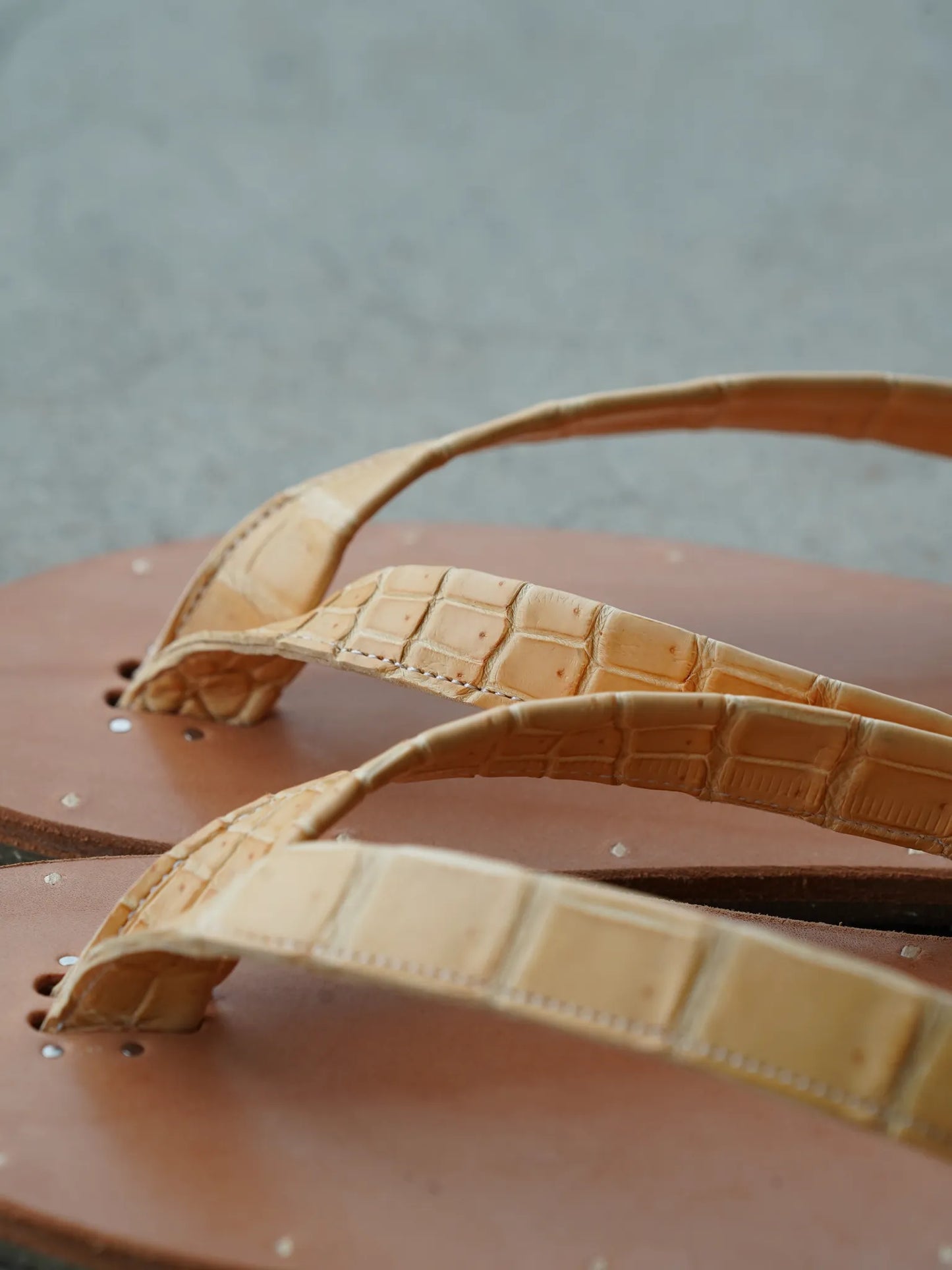 PETROSOLAUM | B-sandals natural