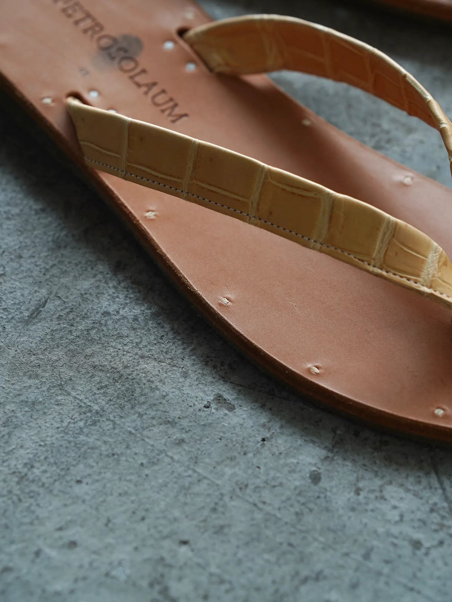 PETROSOLAUM | B-sandals natural