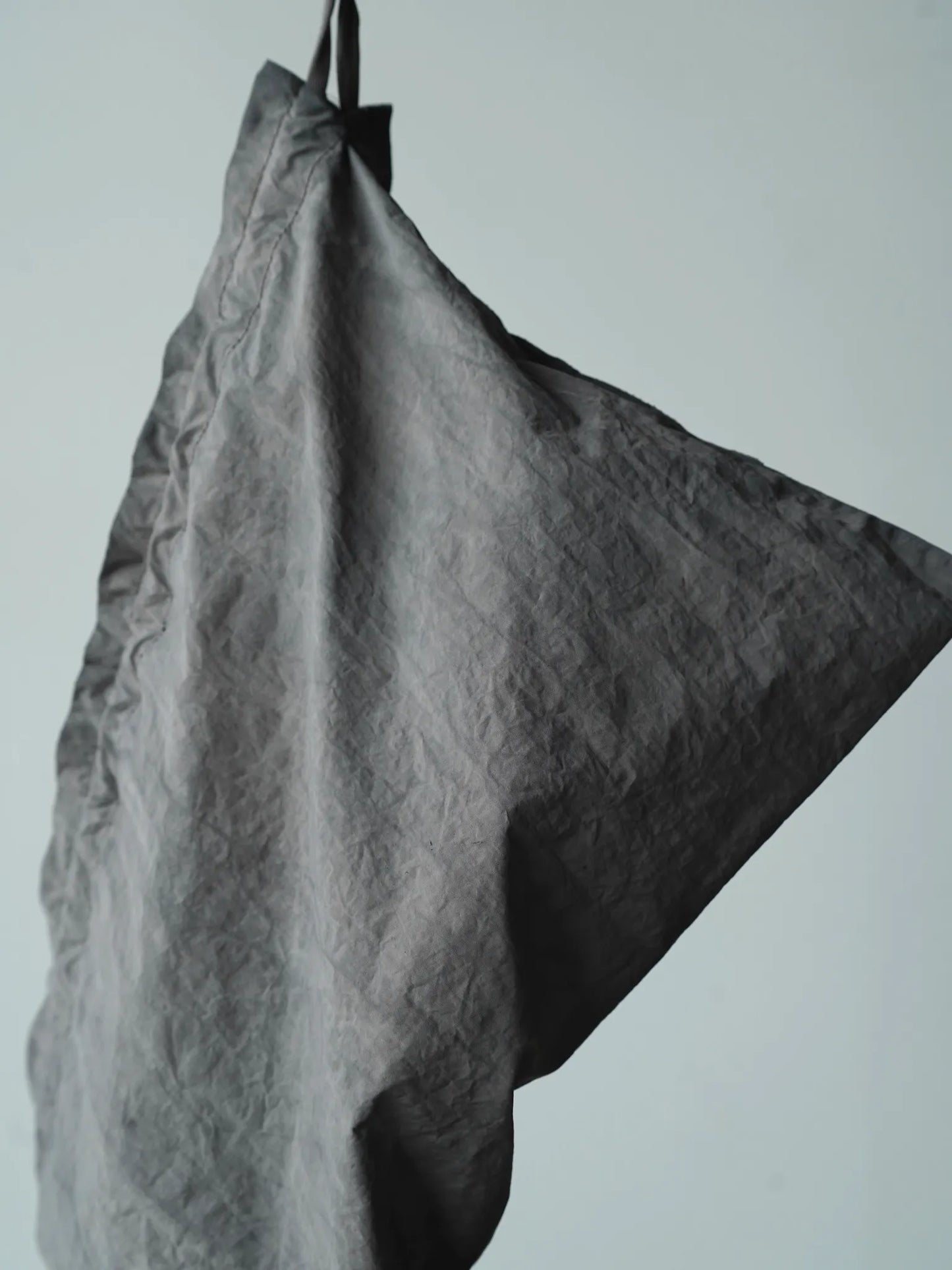THE NULABEL | GARMENT DYED APRON BAG KURE